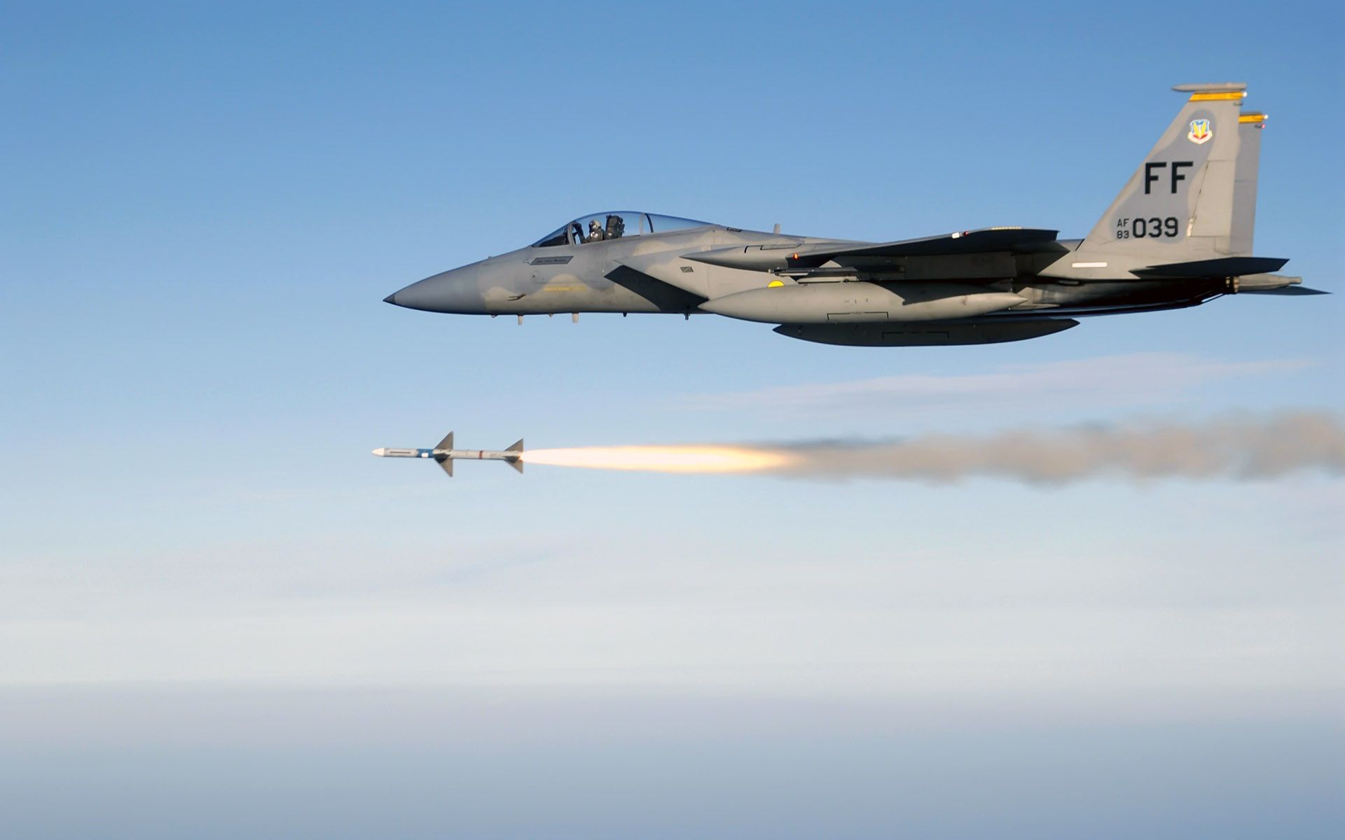 F 15 Eagle Firing AIM 7 Sparrow Medium Range Air to Air Missile ...