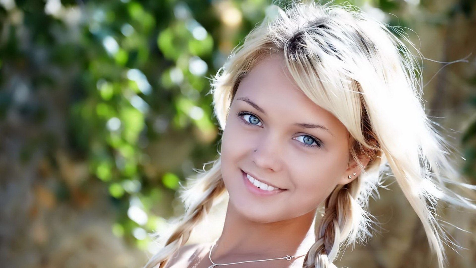 Best blue eyes girl wallpaper hd beautiful background images