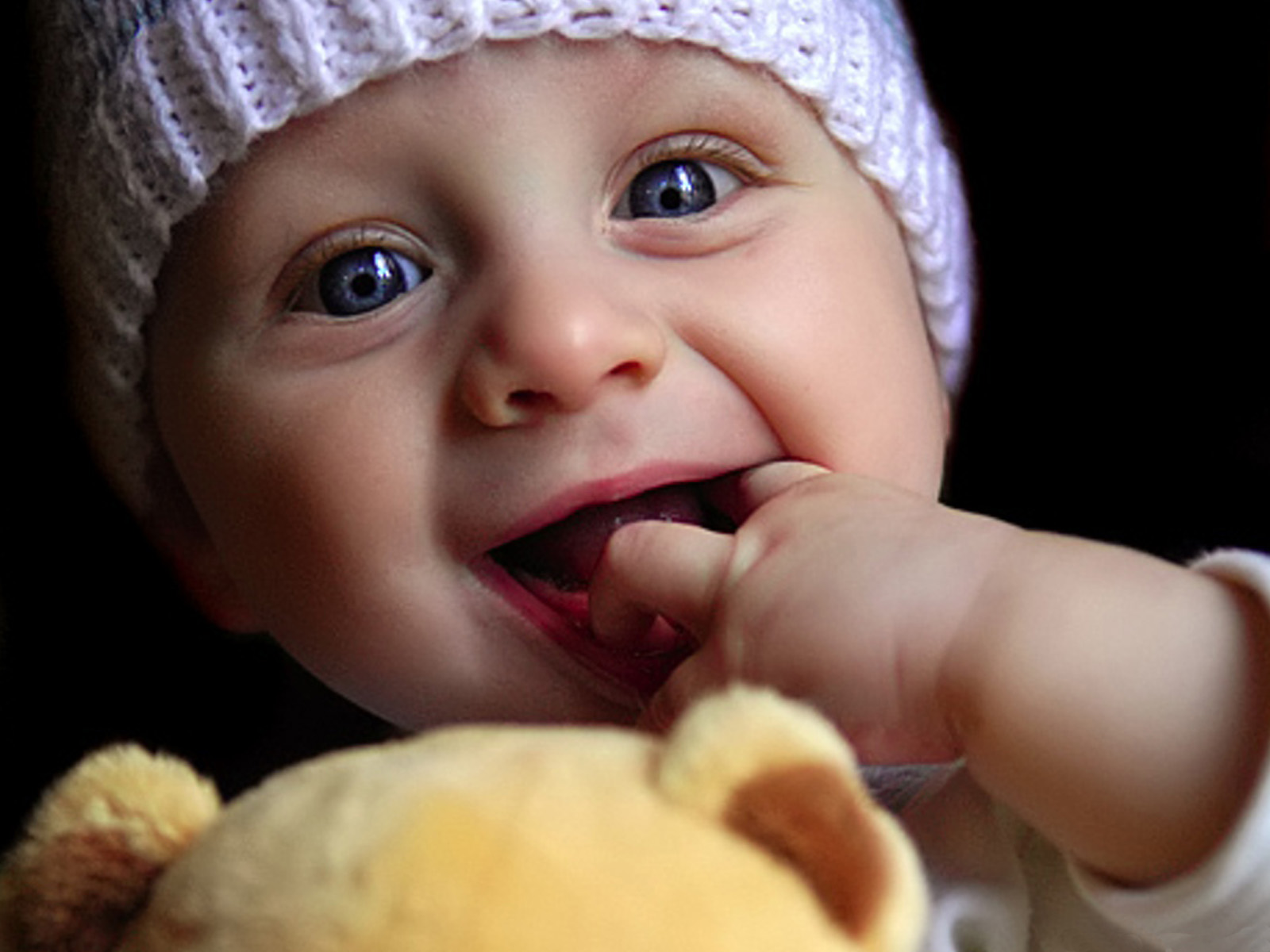 cute baby smile hd wallpapers new.jpg - Free hd wallpapers