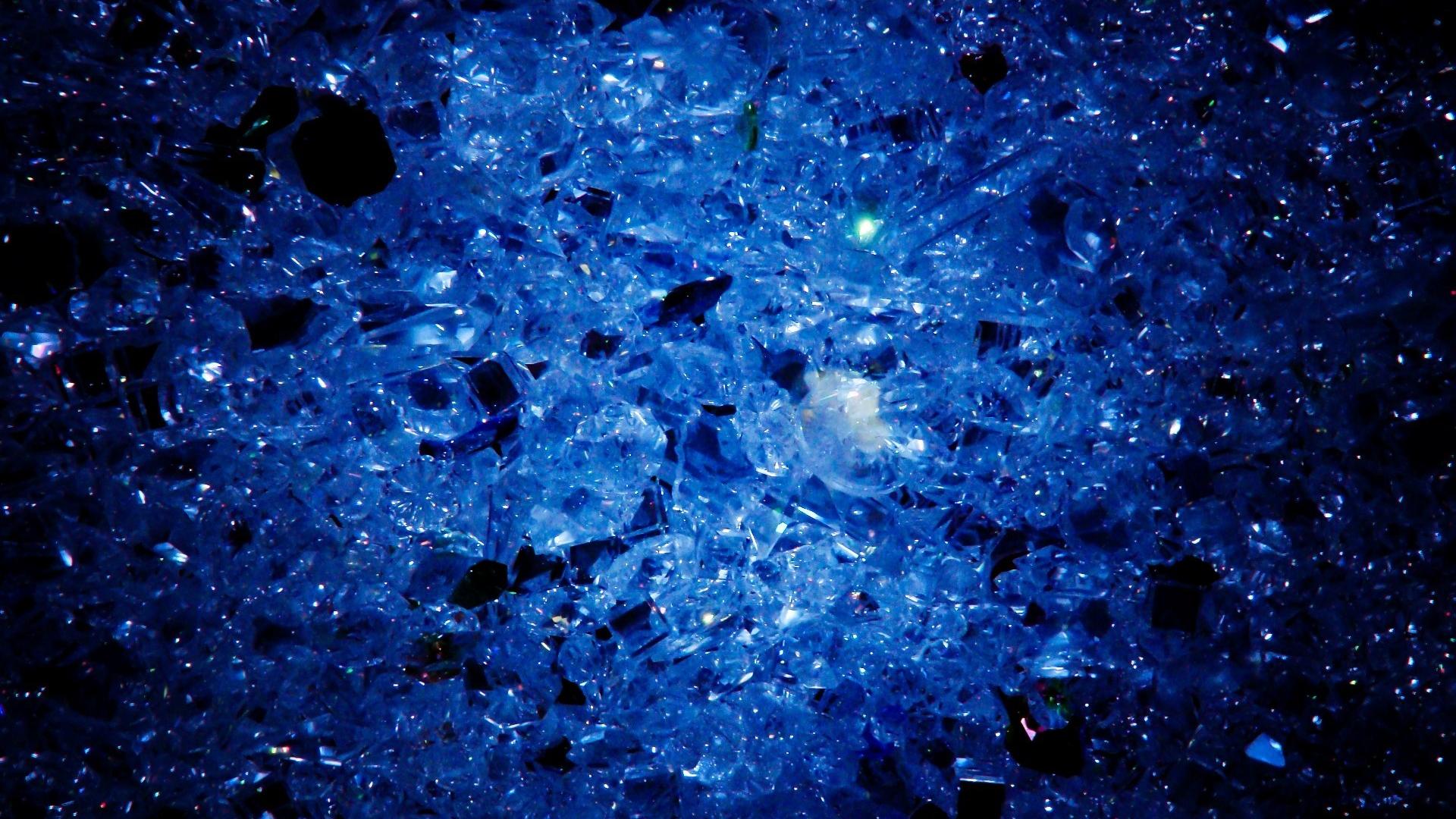 Black blue close-up crystals macro wallpaper | (46873)