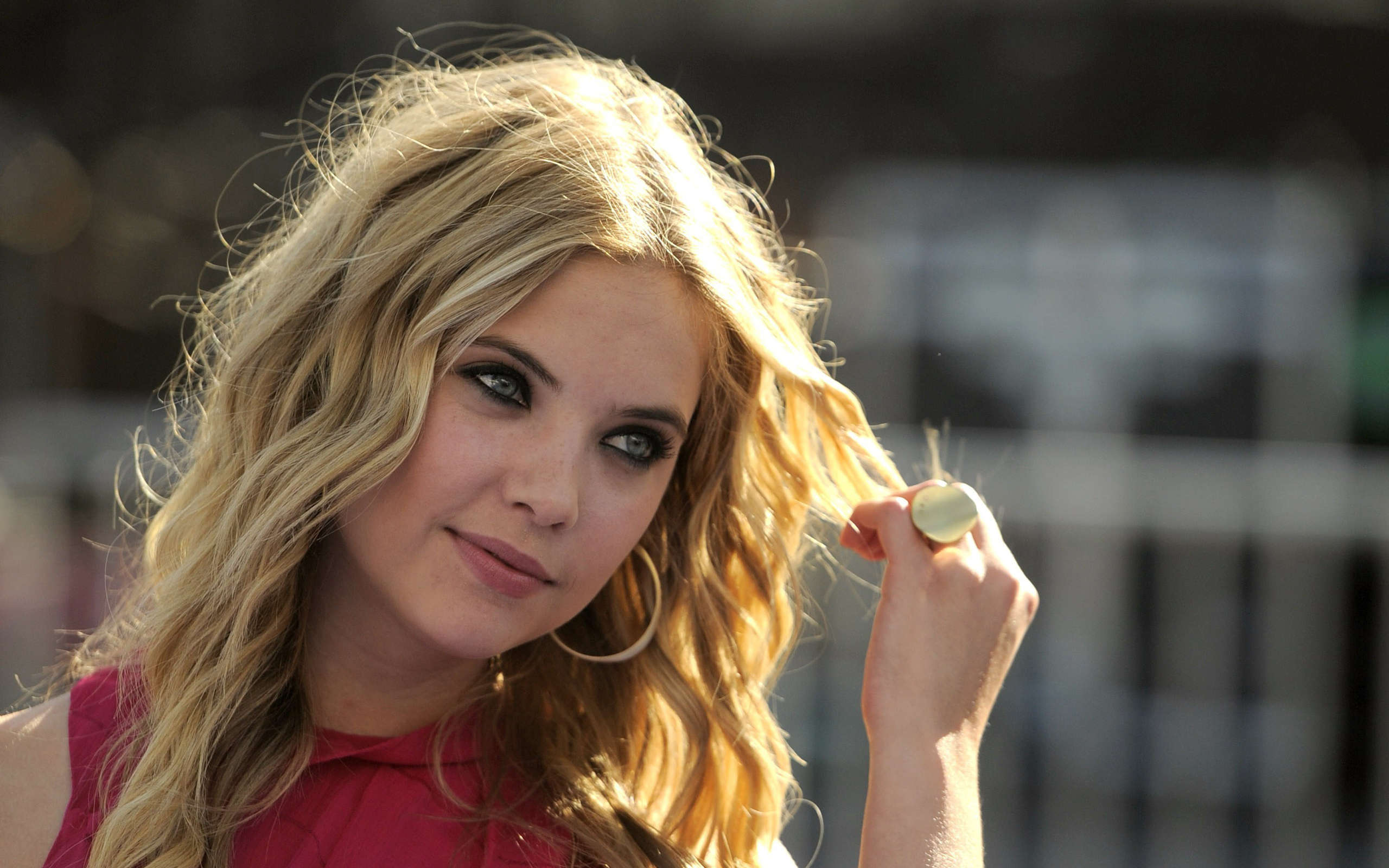 Ashley Benson HD Pictures