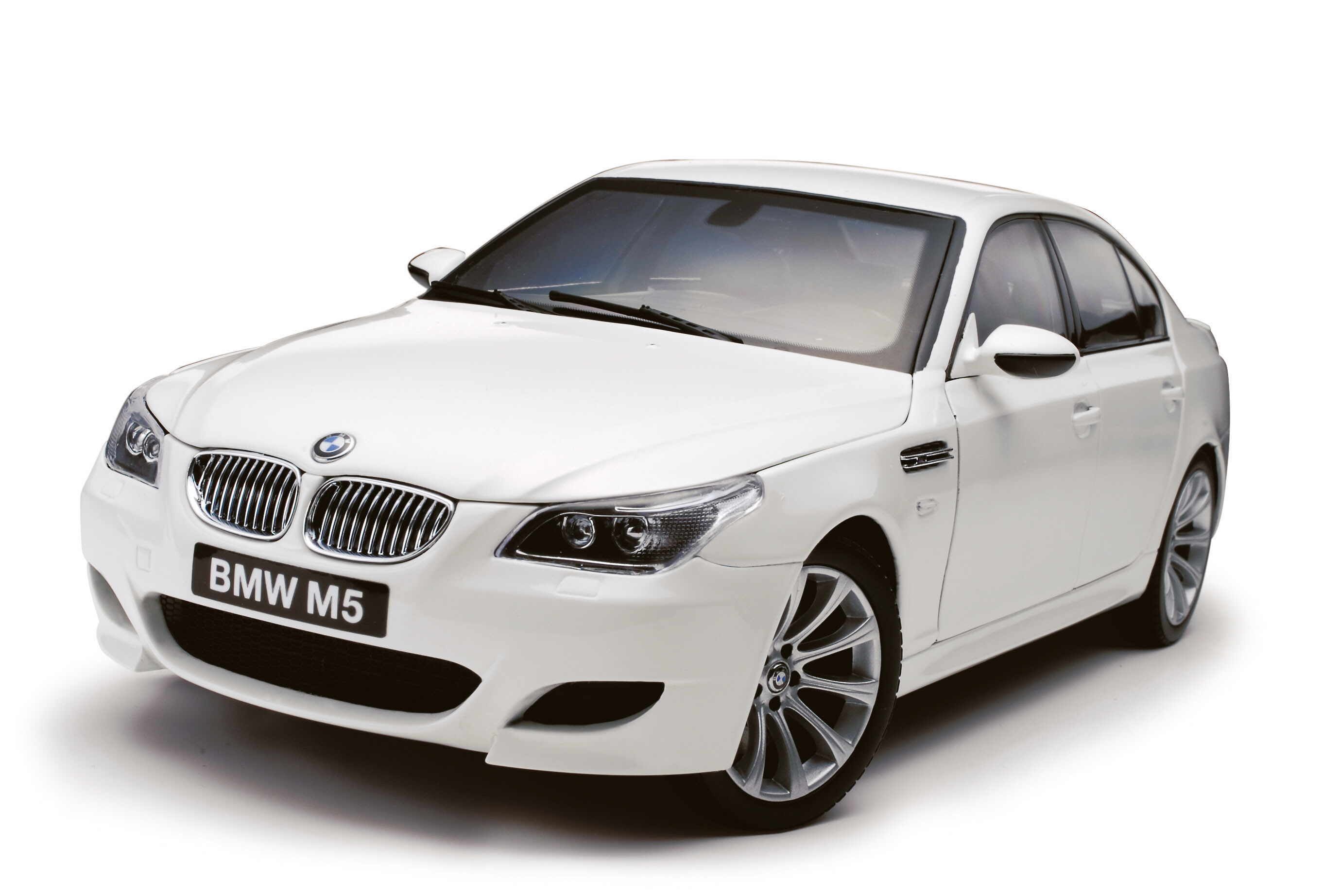 1600x1200px White Car BMW | #519385