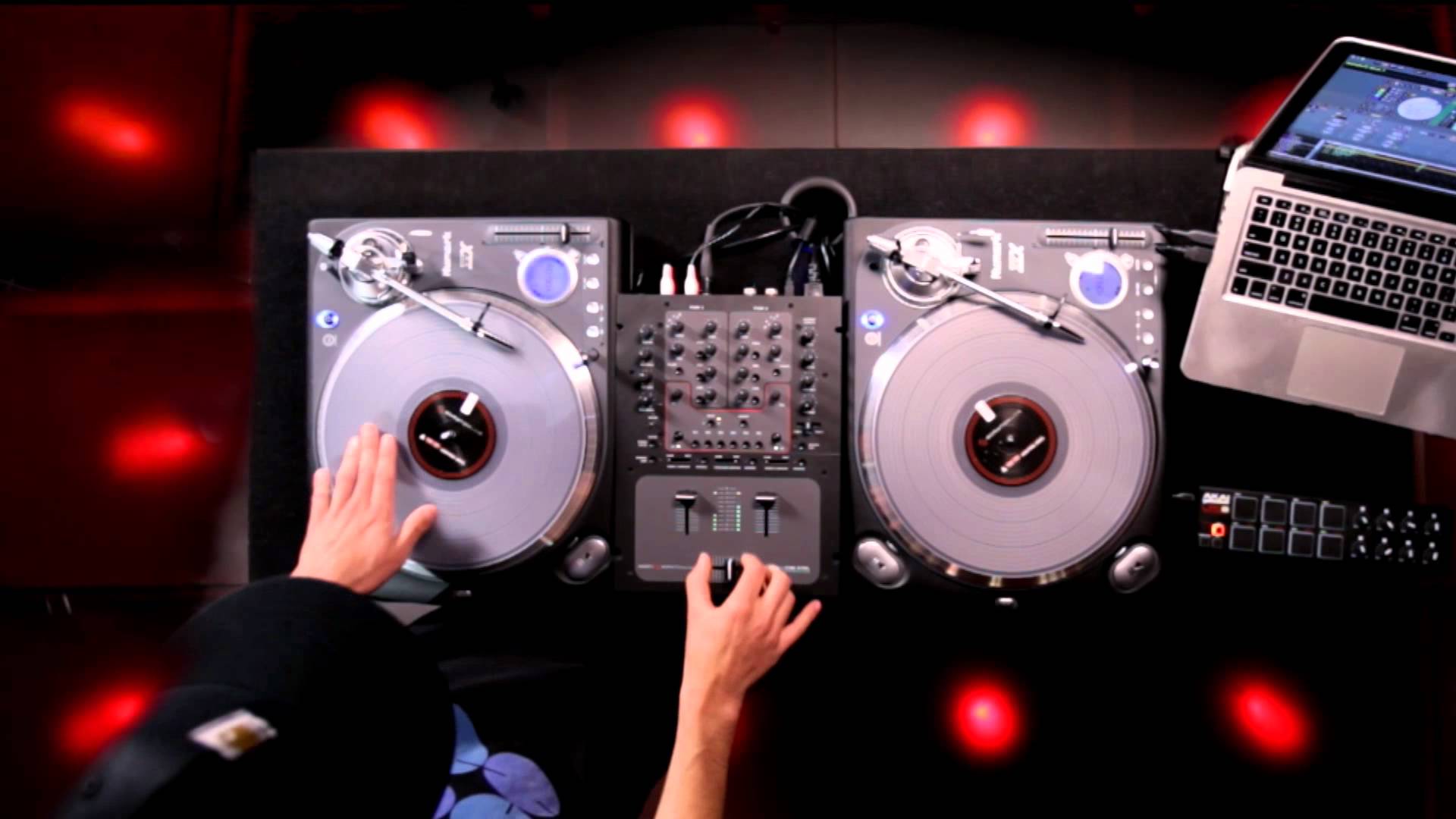 DMC World DJ Champion LigOne with Serato Scratch Live - YouTube