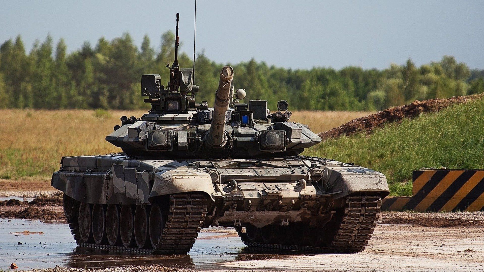 Russian Army : T-90 Super Tank in Action 2015 | HD - YouTube
