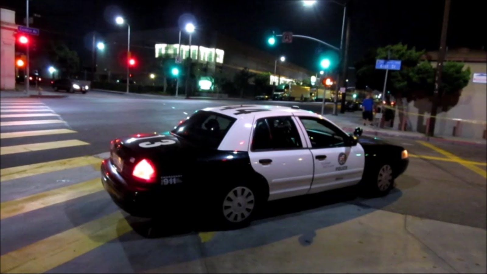 LAPD searching for a gunman in South Central Los Angeles | Hood ...