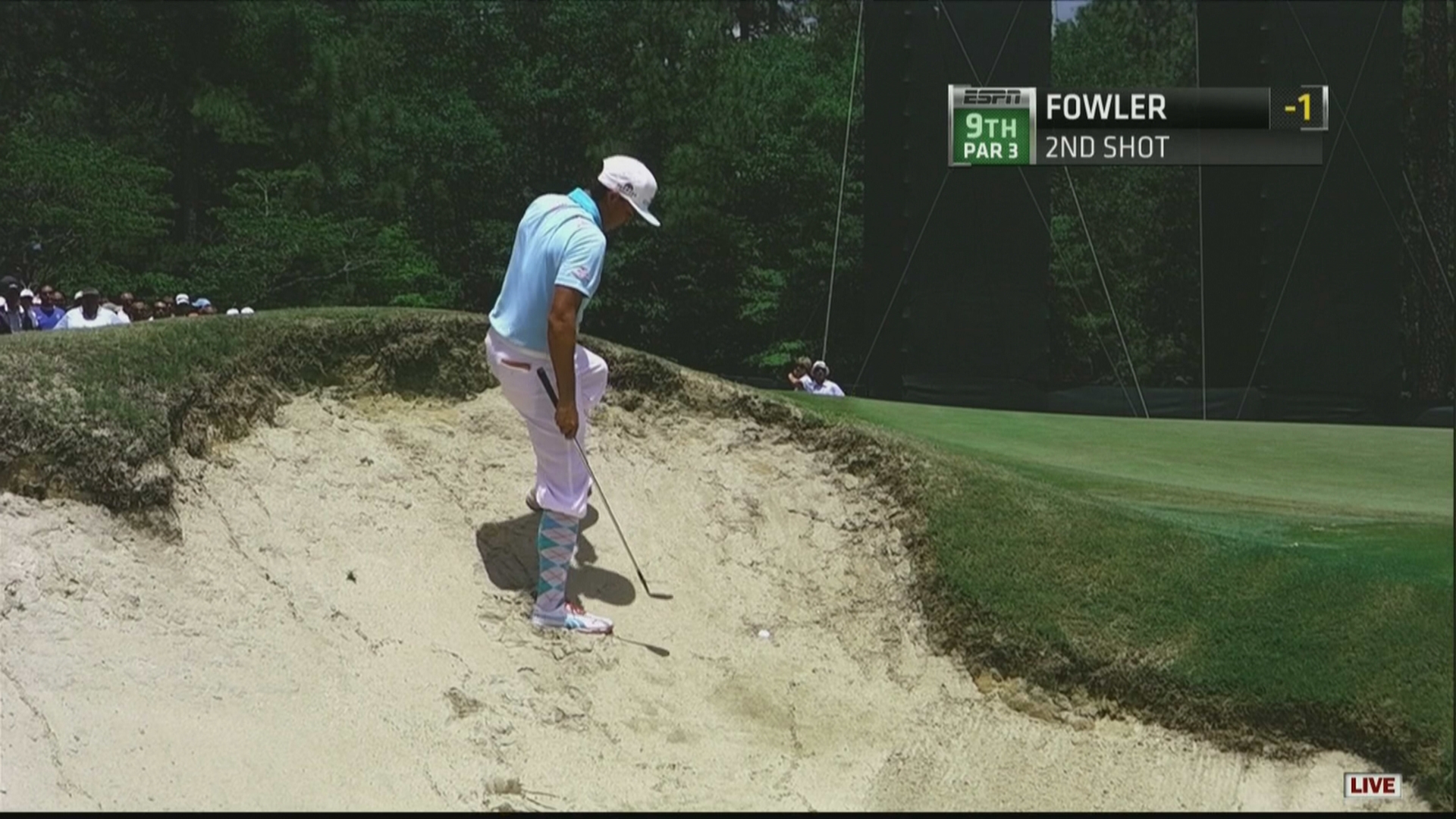 Rickie Fowler catches horrible plugged lie in Pinehurst bunker ...