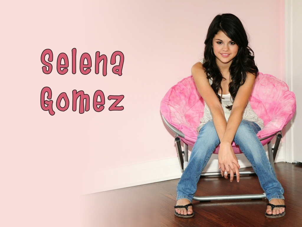 Free Halloween Wallpapers - mmw blog: Selena Gomez Wallpapers ...