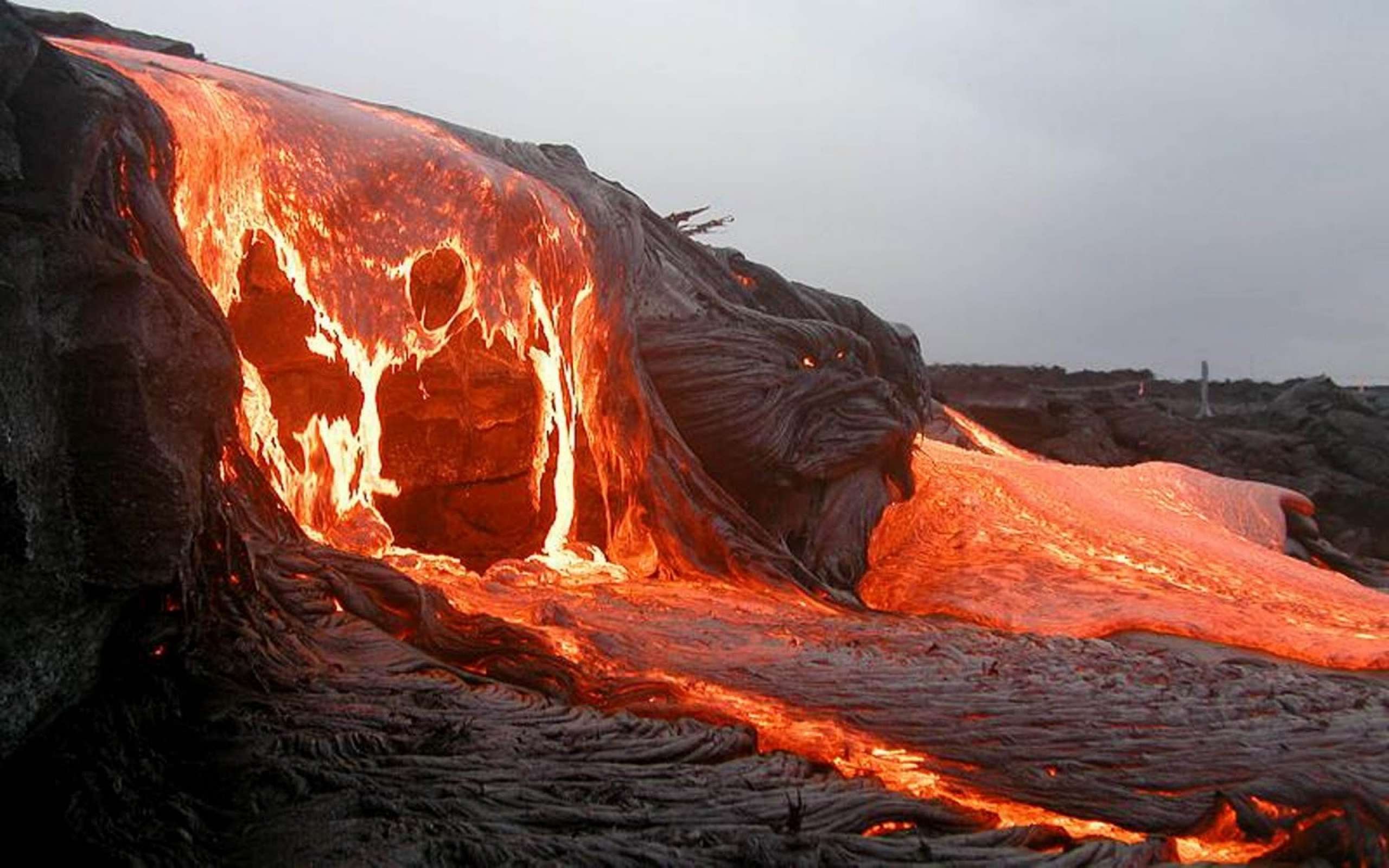 Mountains-Volcanoes-Lava-Hawaii-Download.jpg