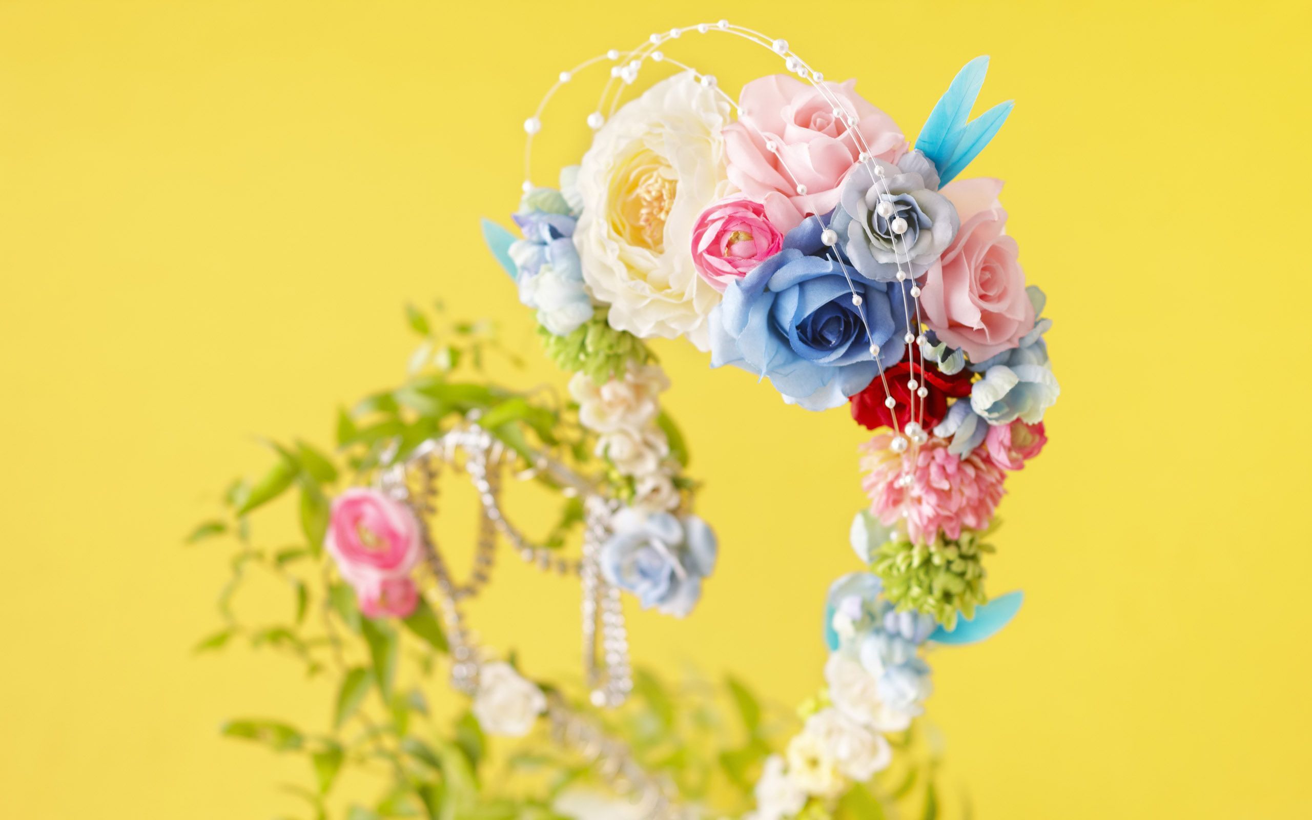 Desktop Wallpaper · Gallery · Nature · Decoration Garland Roses ...
