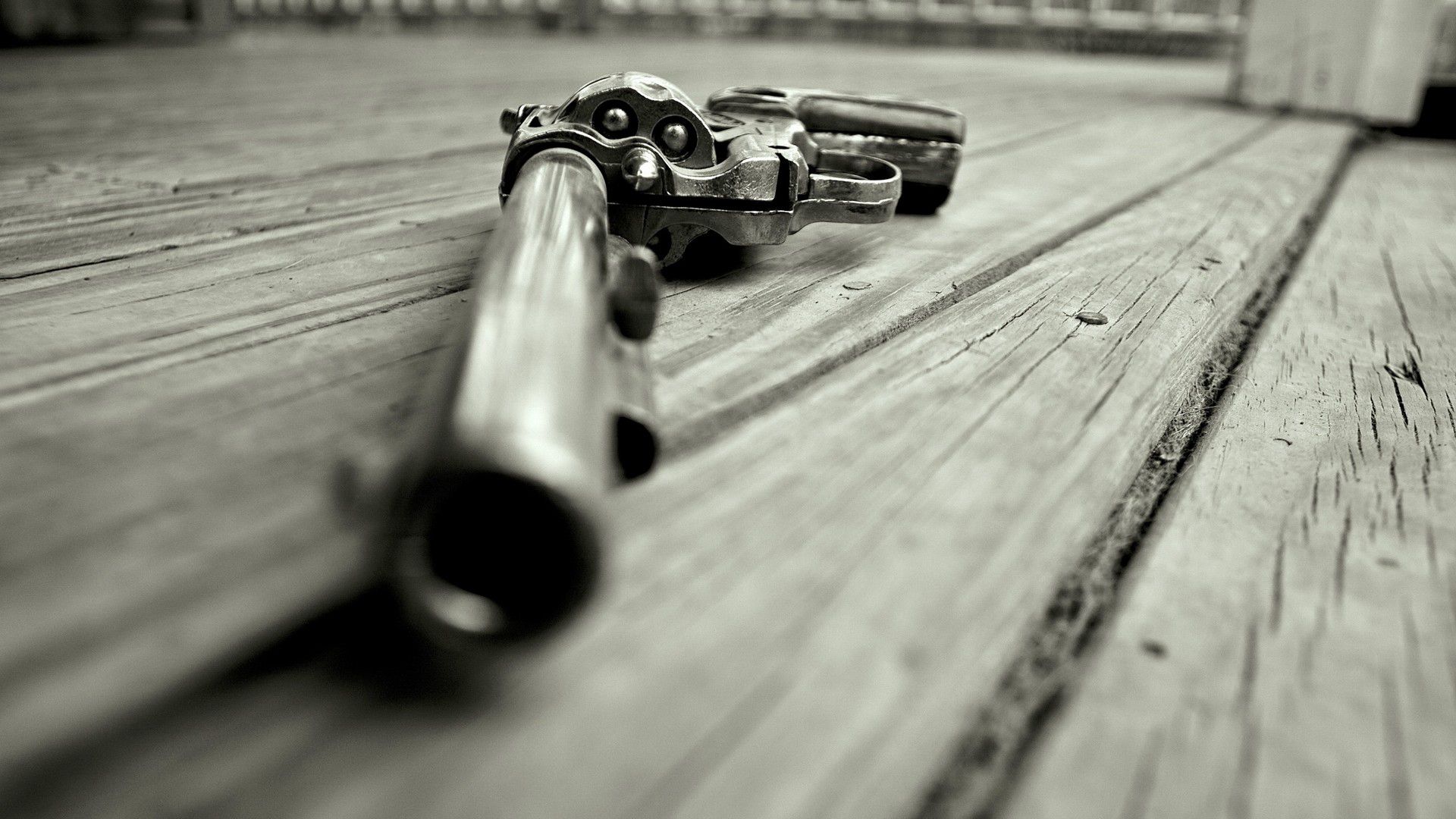 1388976-revolver.jpg