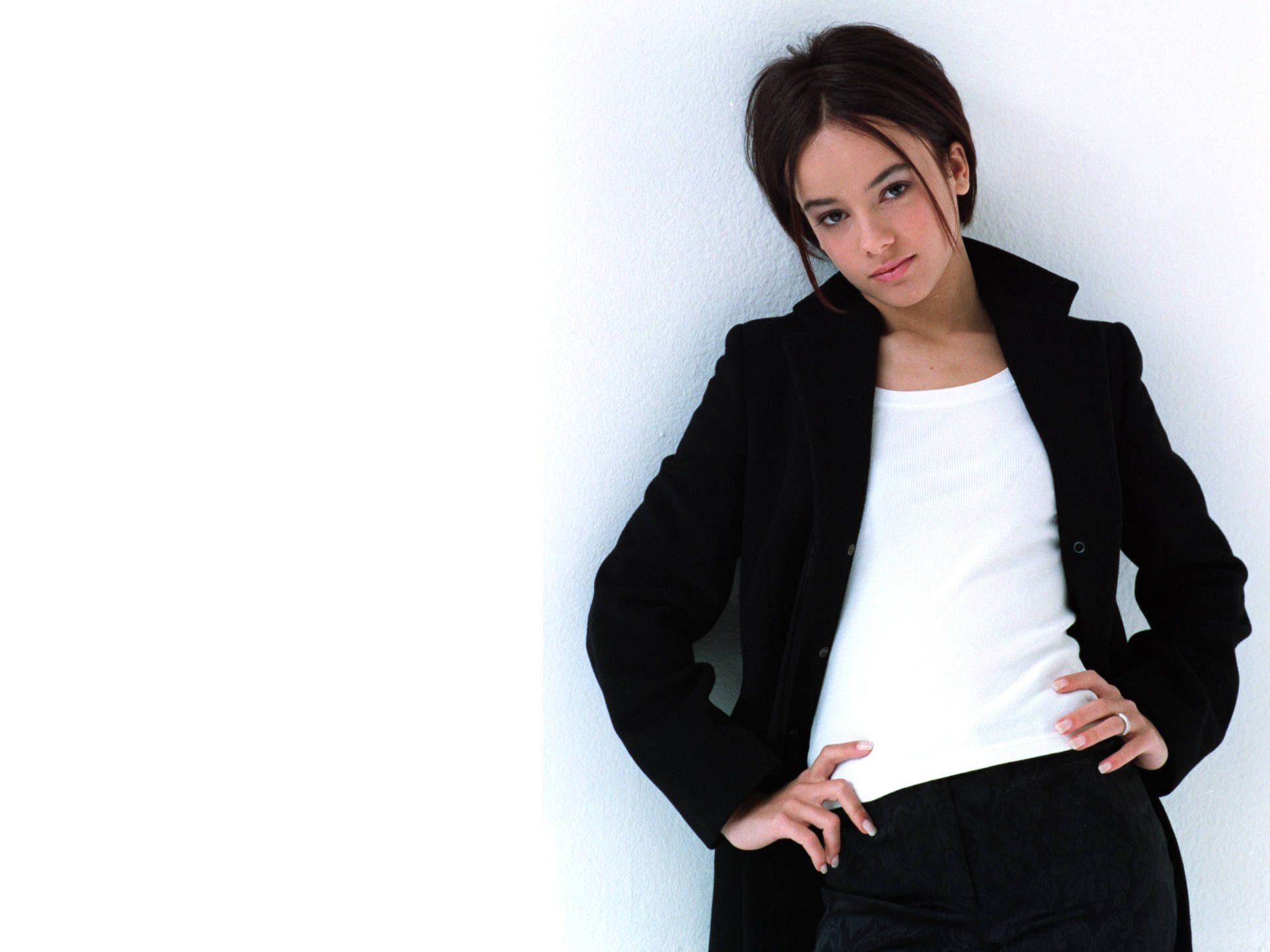 Alizee | Free Desktop Wallpapers for HD, Widescreen and Mobile