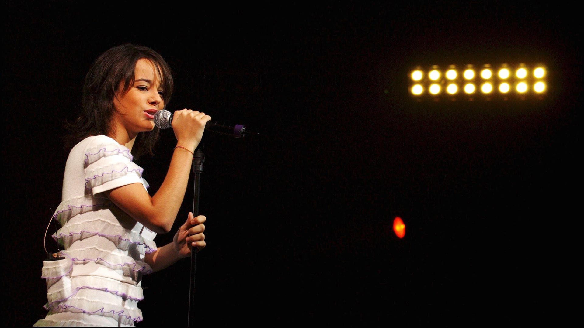 Singer Alizee wallpapers and images - wallpapers, pictures, photos