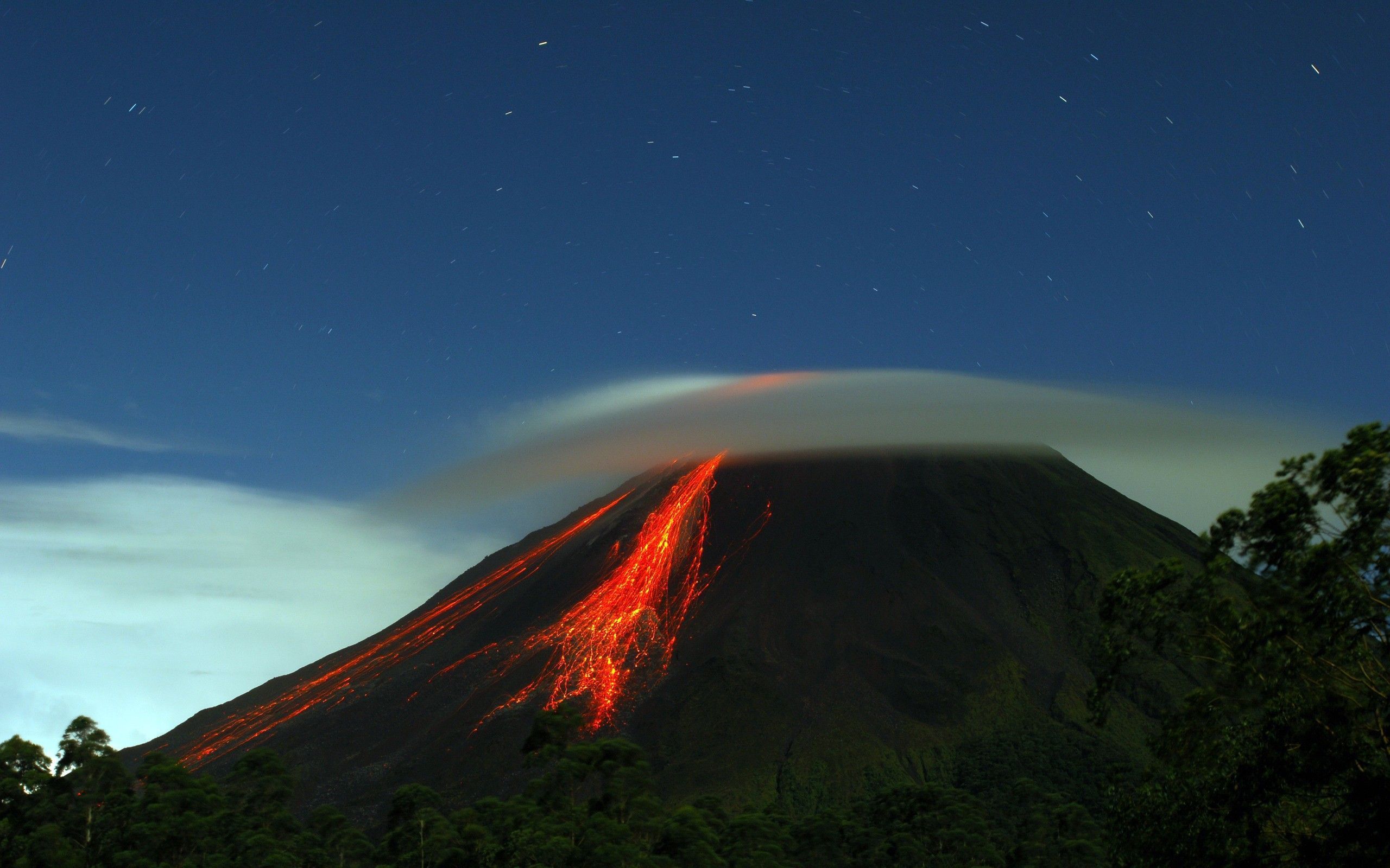Eruption of an old volcano wallpapers and images - wallpapers ...