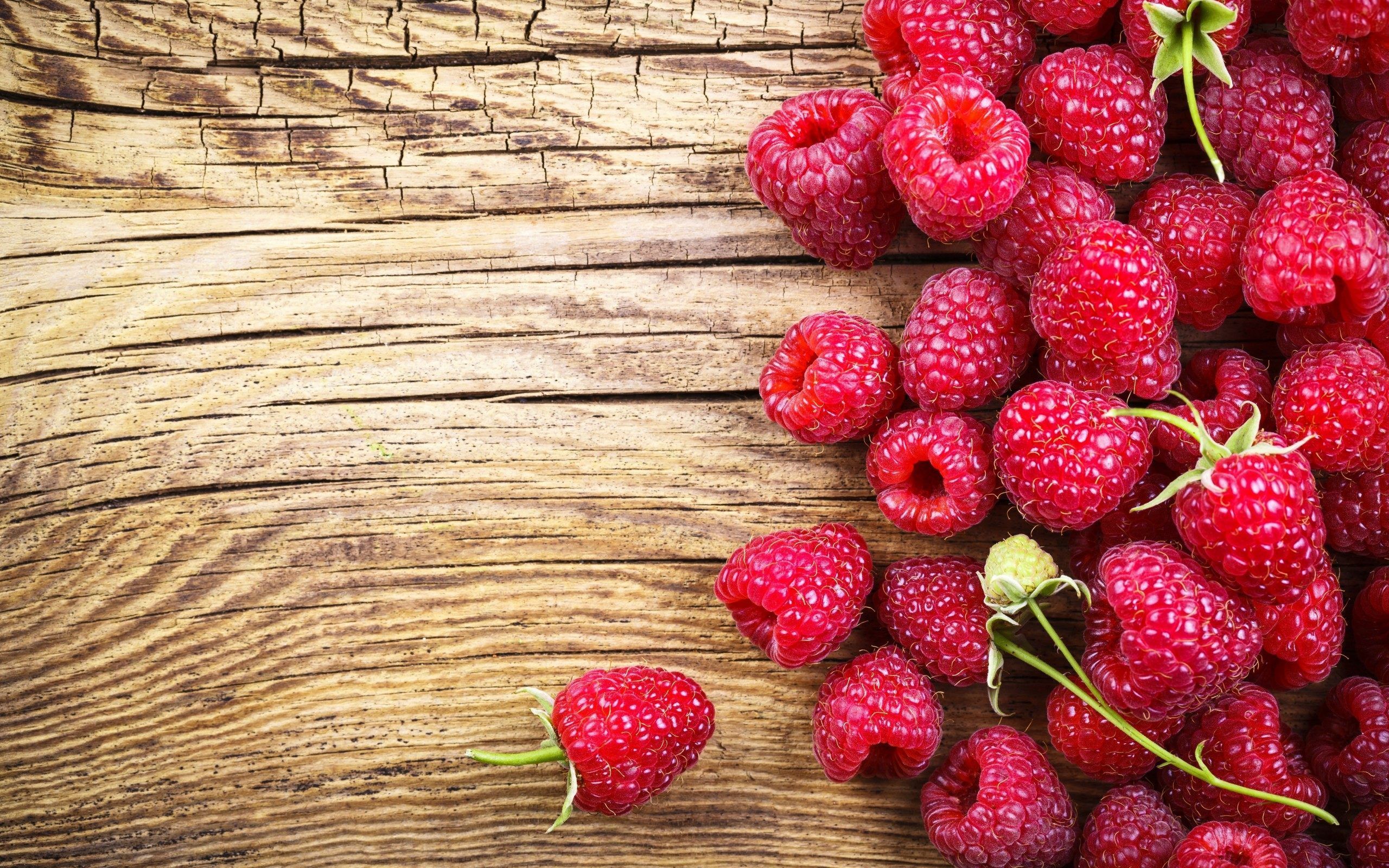 Red Raspberry Fruit Wallpaper HD Download For Desktop