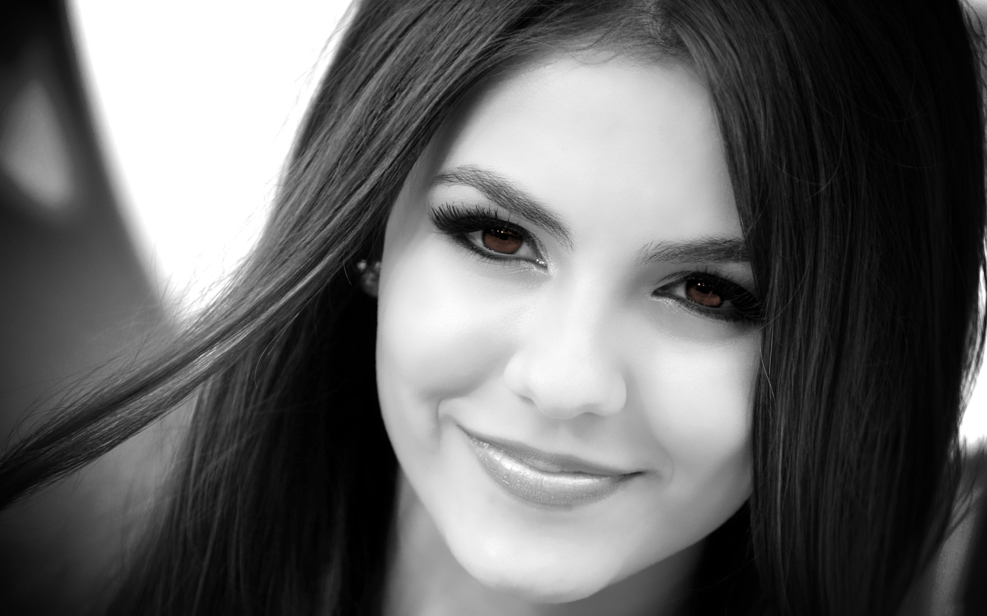 Victoria Justice beautiful face hd wallpapers - Wallpaperss HD