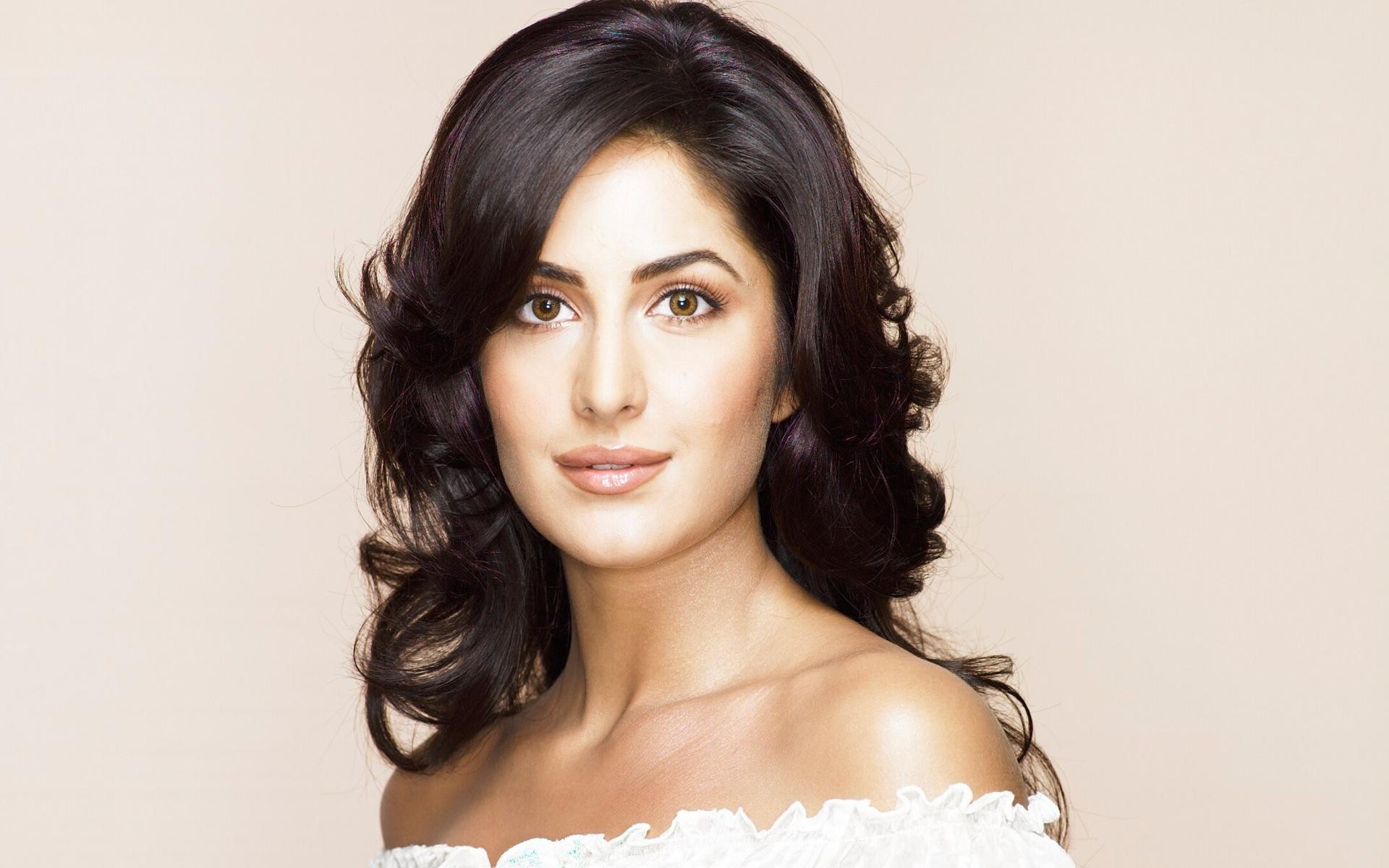 Beautiful Face of Bollywood Actress Katrina Kaif HD Wallpaper | HD ...