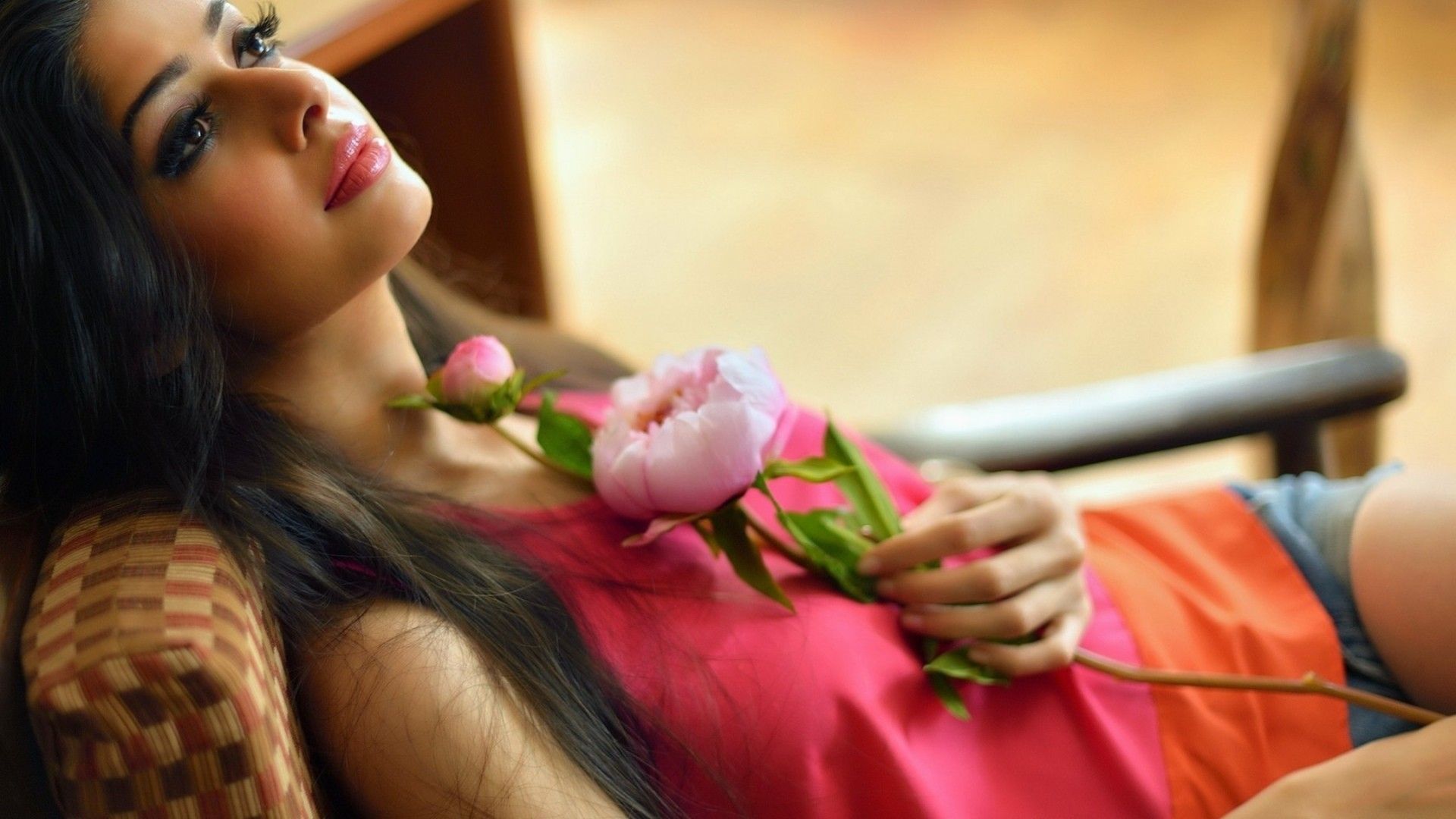 Beautiful Pretty Girl With Flower HD Wallpaper - StylishHDBackgrounds