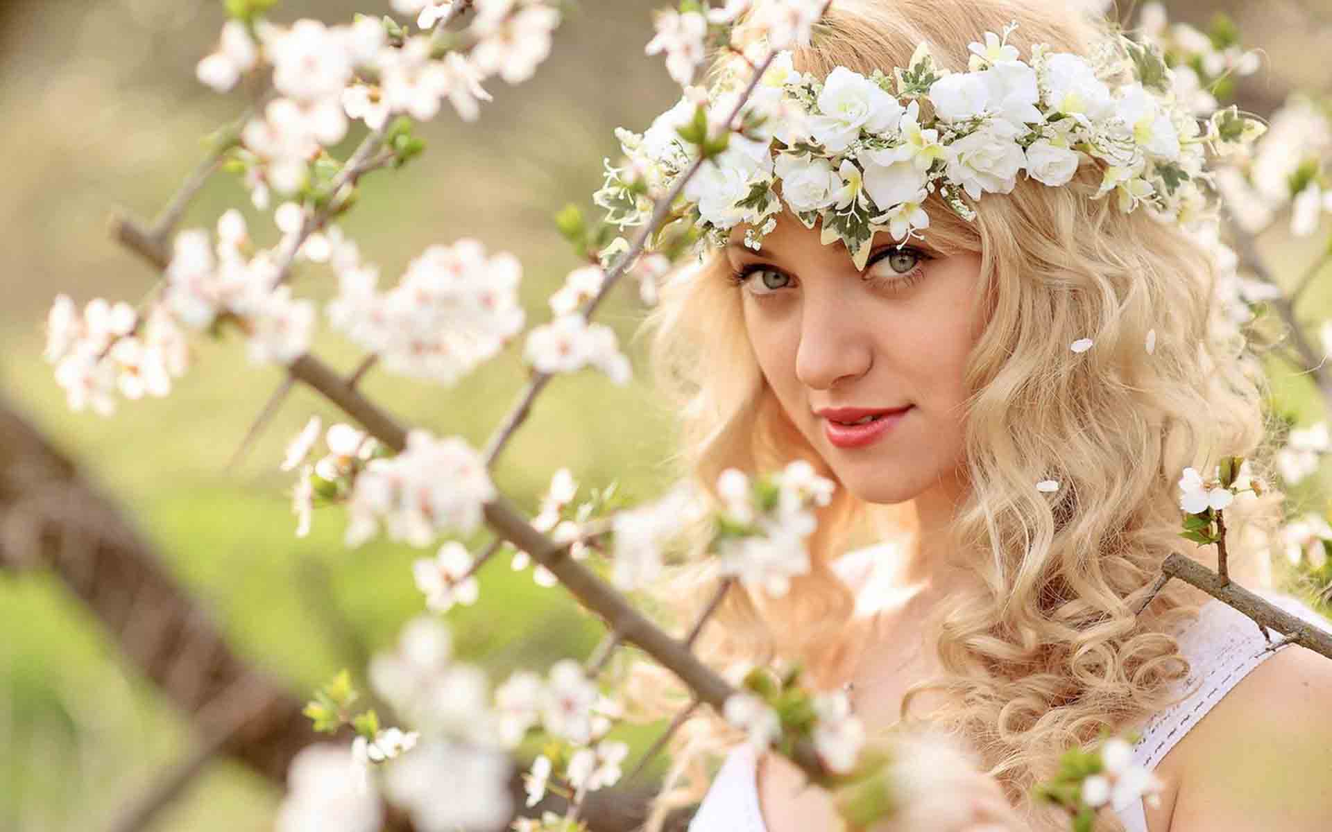 Beautiful girl with flower wallpaper | danasrho.top
