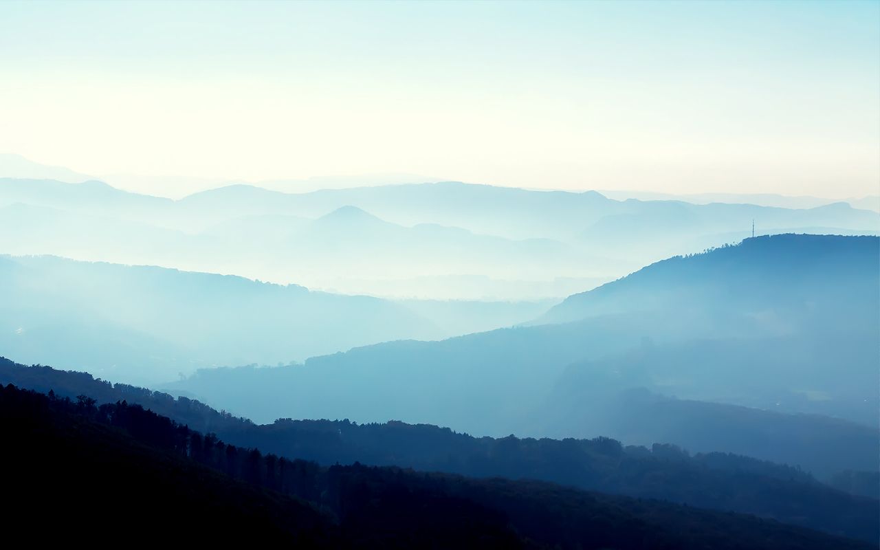 Misty Mountains - Nexus Wallpaper