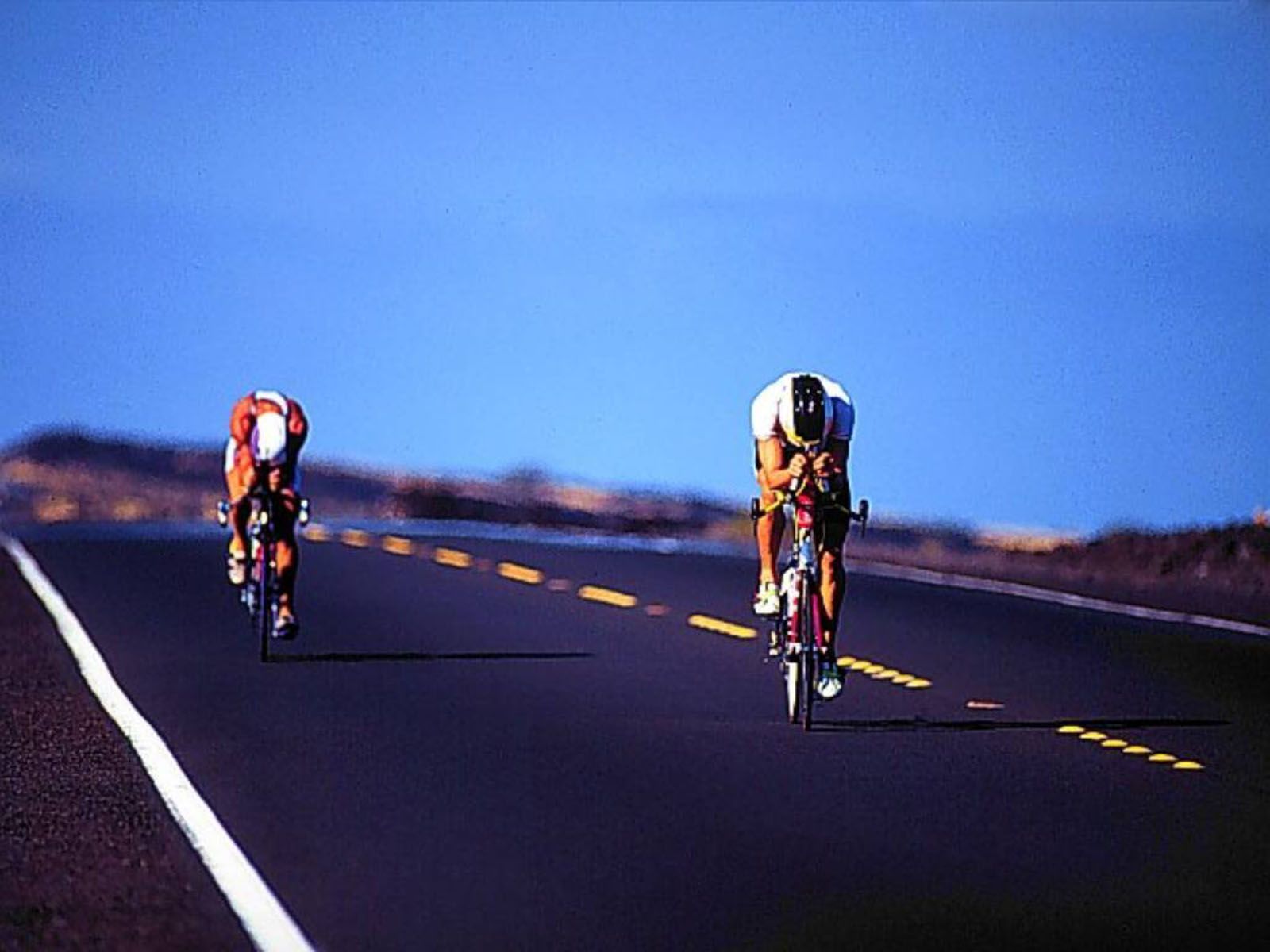 Cycling race - 1600x1200 - Wallpaper on WallpaperMade