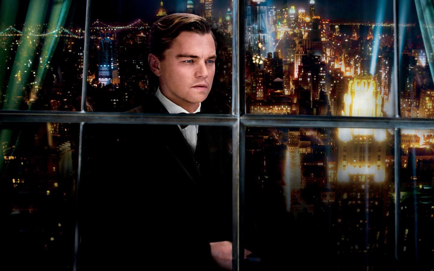 Leonardo-DiCaprio-Behind-The-Window-In-The-Great-Gatsby-Wallpapers.jpg