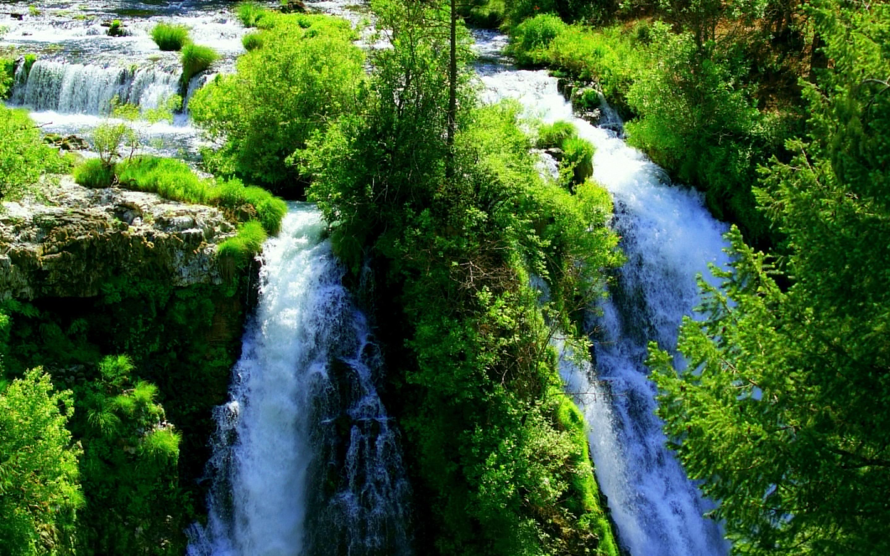 Green Mountain Waterfall wallpaper | 2880x1800 | 4842 | WallpaperUP
