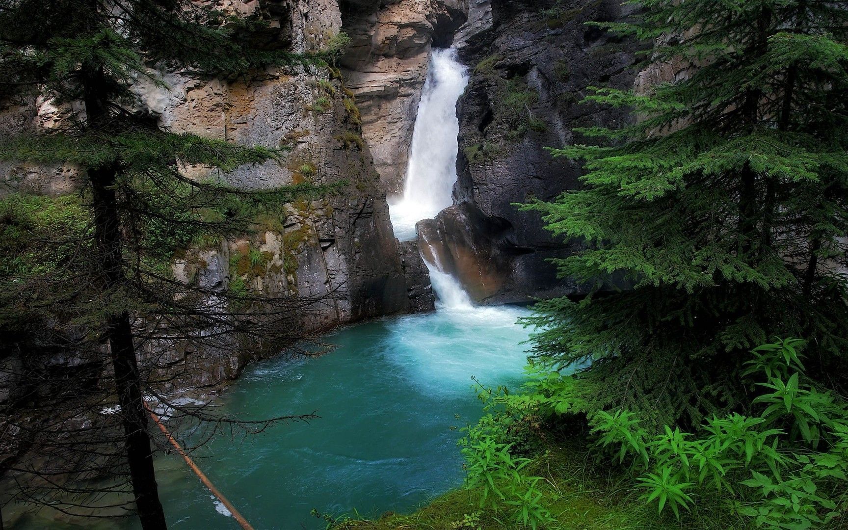 Beautiful mountain waterfall wallpaper - Free Wide HD Wallpaper