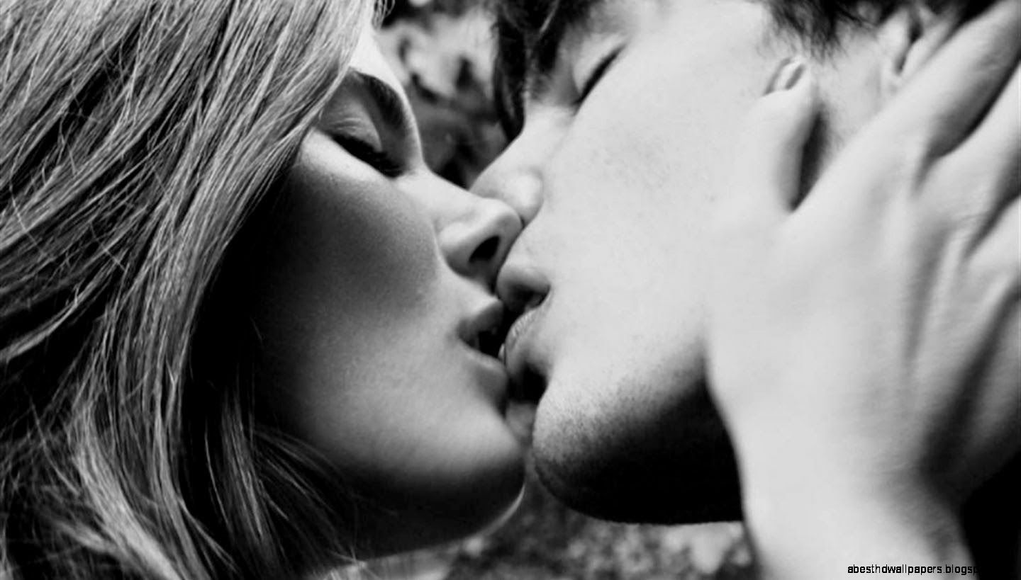 Normal Love Wallpaper Kiss Couple Black White | Best HD Wallpapers