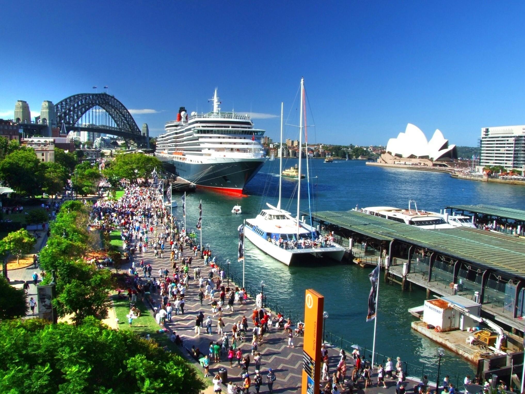 Cruise Ship Circular Quay Sydney >> HD Wallpaper, get it now!