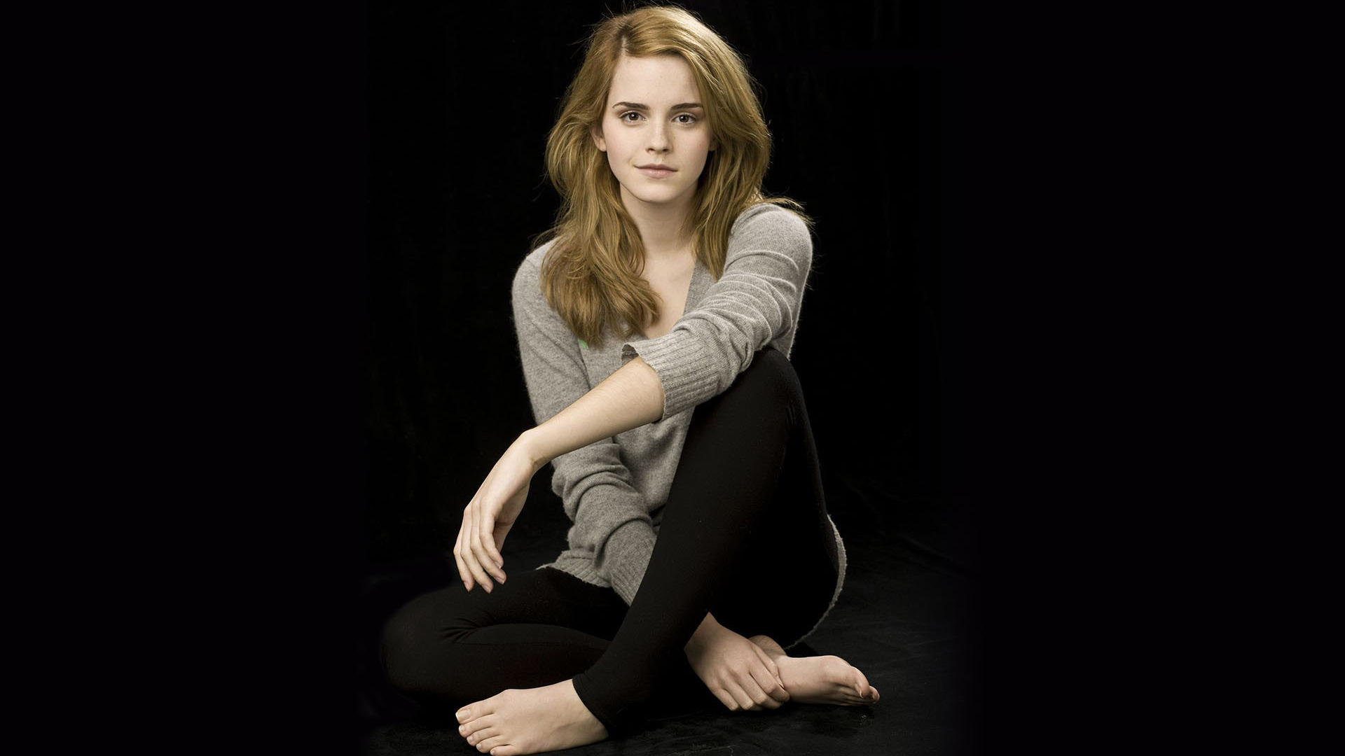 Newest HD pics of Hollywood Star Emma Watson