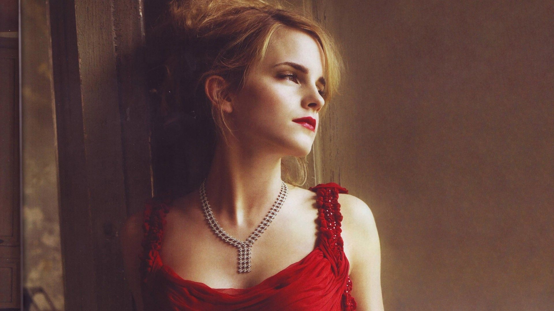 Emma Watson Wallpapers | Onlybackground