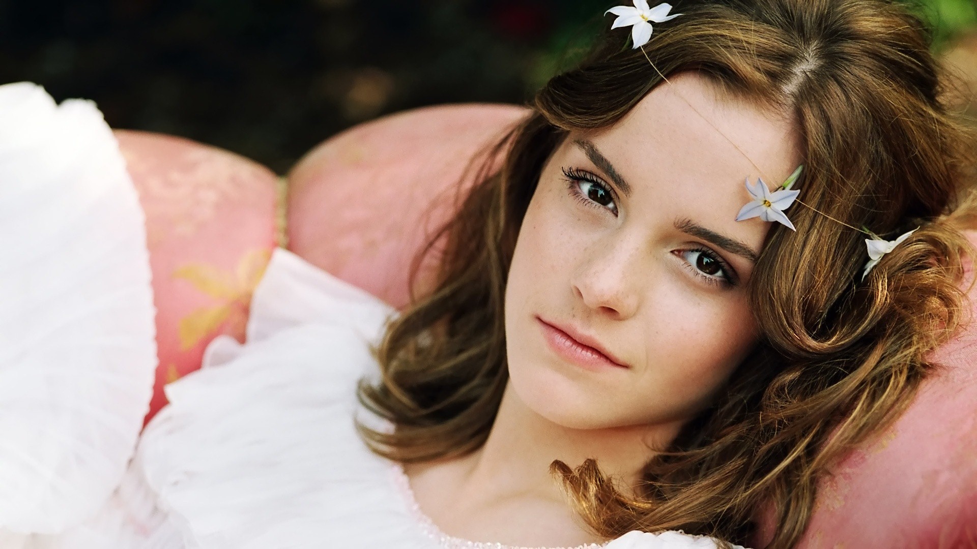 Emma Watson Wallpapers | Free Download HD Hot Beautiful Actress Images