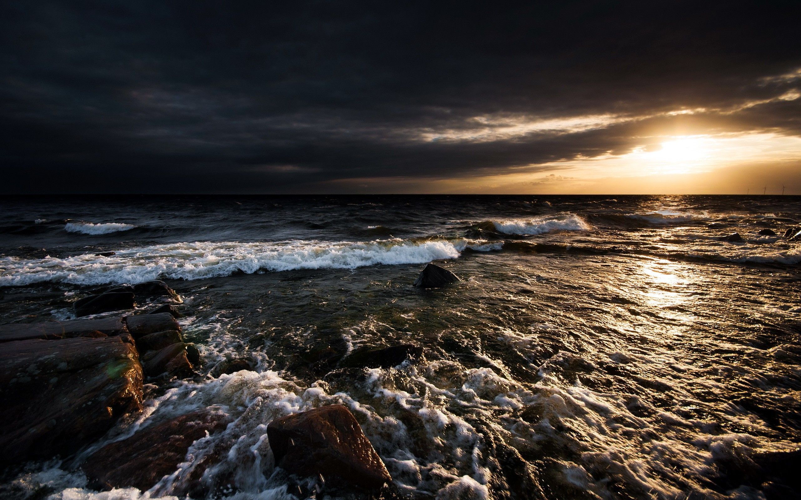Daily Wallpaper: Stormy Waterscape | I Like To Waste My Time