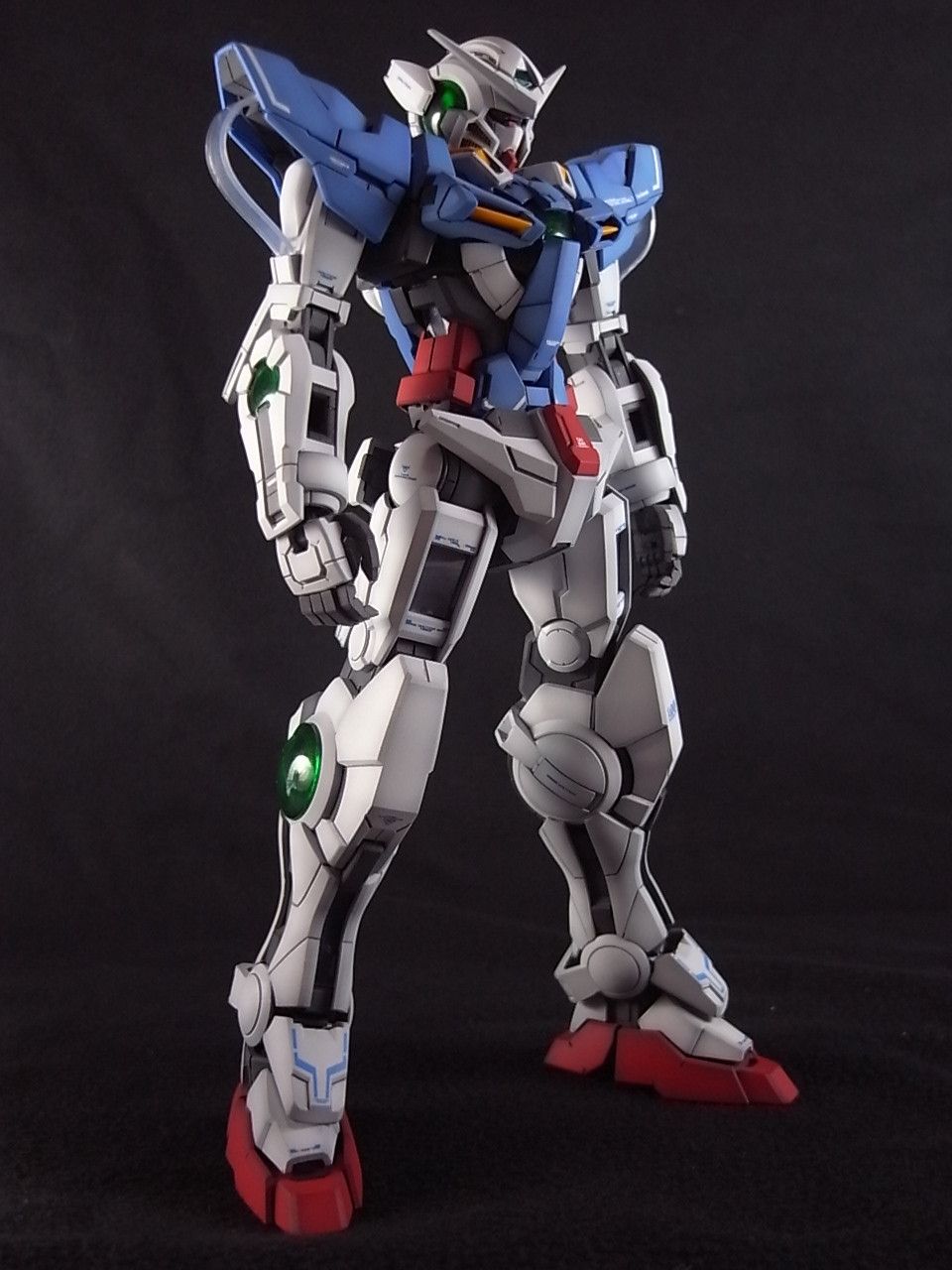 MG 1/100 Gundam Exia: Modeled by Lucier. Photoreview Wallpaper ...