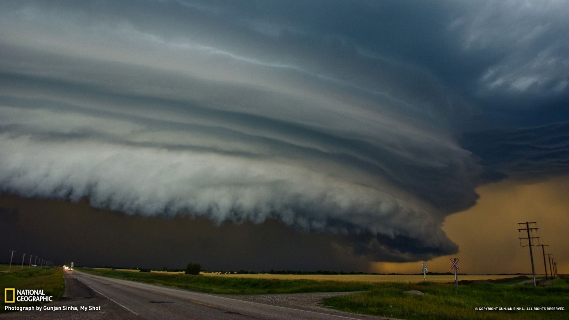 Tornadoes Windows 8 Best Theme and Wallpapers All for Windows 10