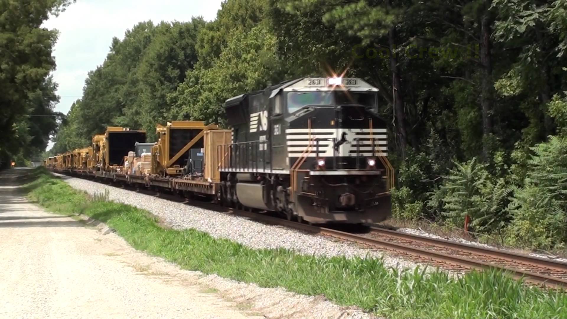 Caterpillar Equipment train NS 055 - YouTube
