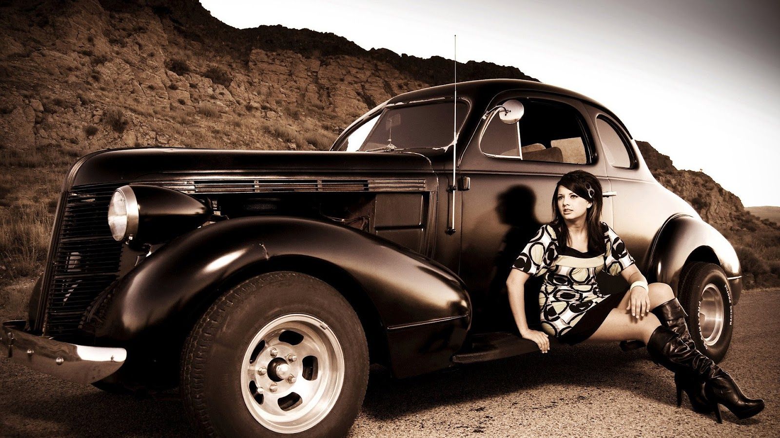 Download Antique Vintage Car And Girl Old Looking Photo Hd ...