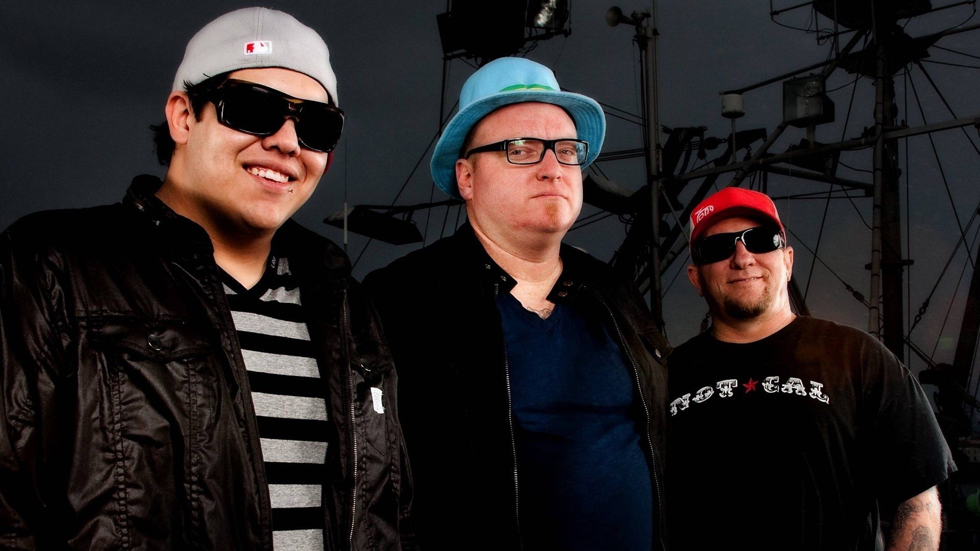 Download Wallpaper 1920x1080 Sublime with rome, Glasses, T-shirt ...
