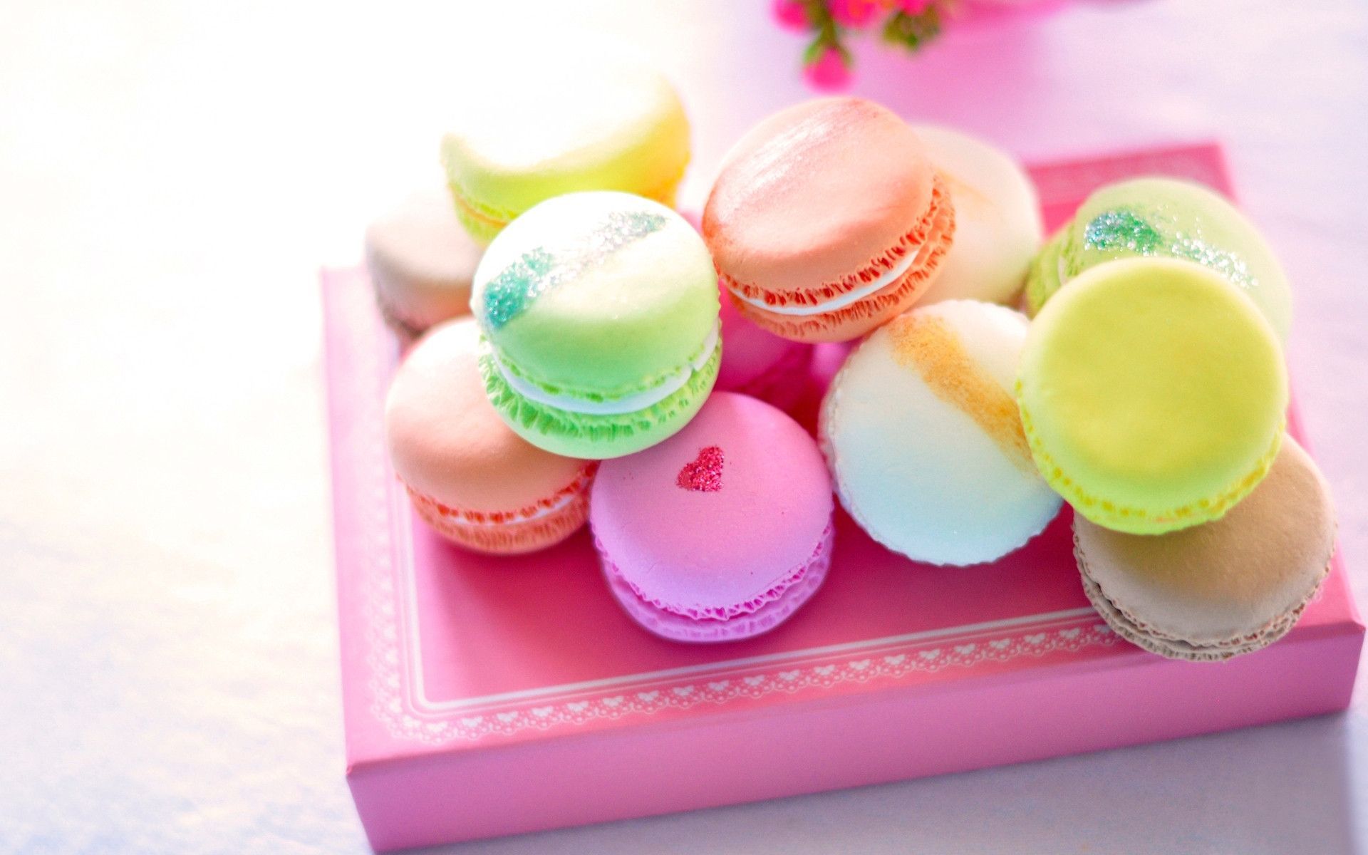 Colorful Macaroons Wallpapers