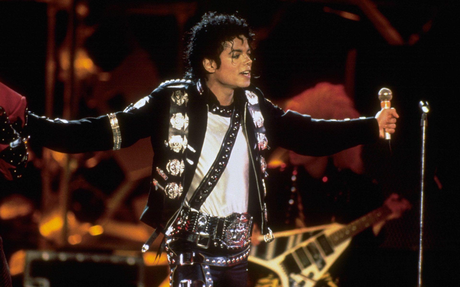 Michael Jackson - photo wallpapers, pictures with Michael Jackson