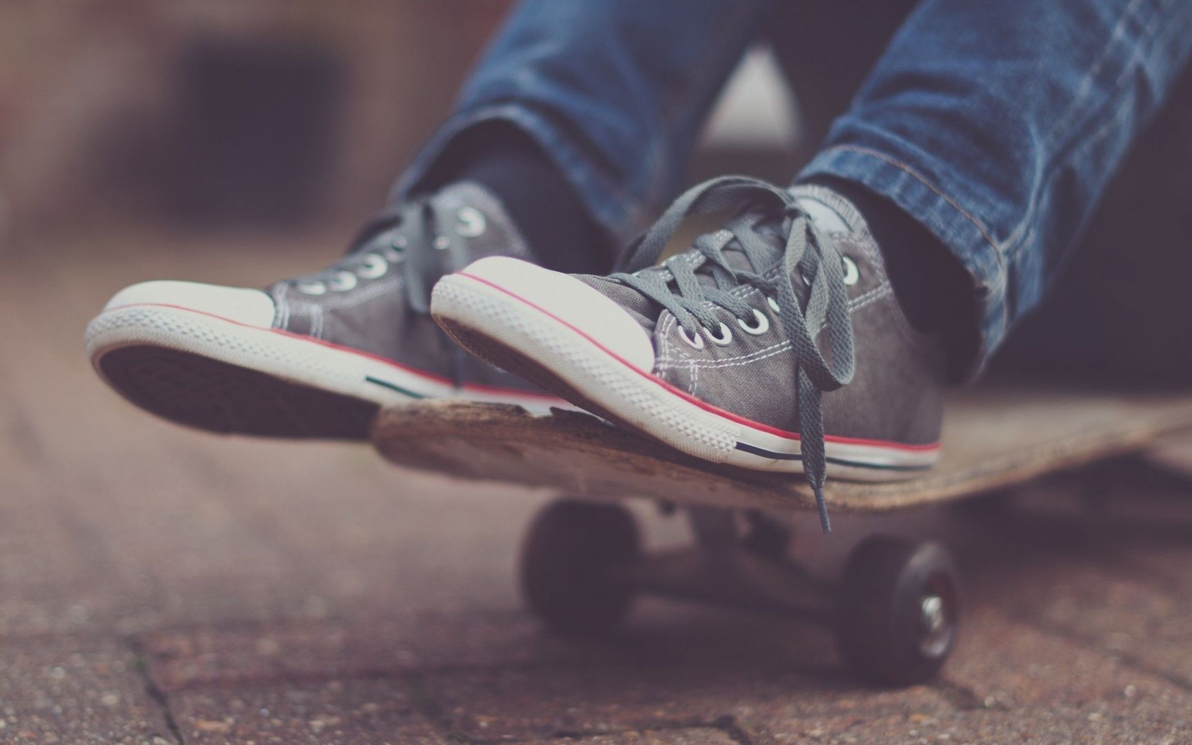 Sneakers on a skateboard wallpaper - Free Wide HD Wallpaper