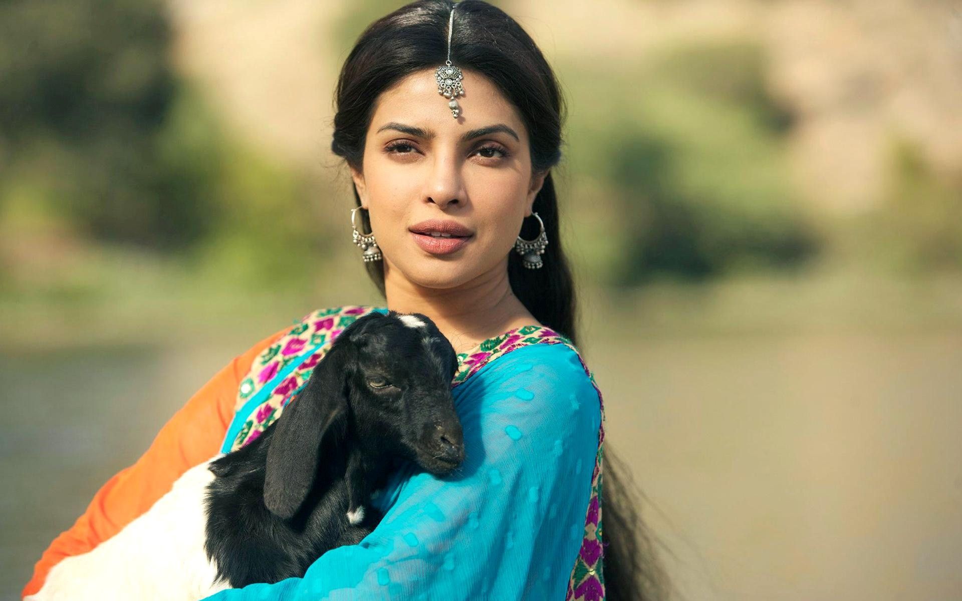 Bollywood Movie Actress HD Photos Film Heroine Wallpaper