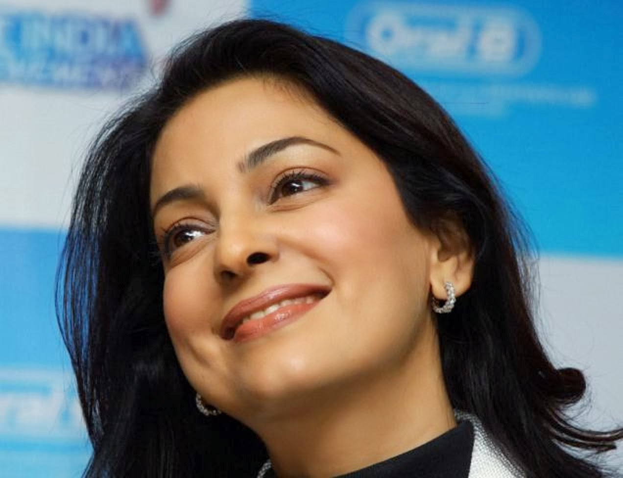 Juhi chawla smile hd pictures Only hd wallpapers