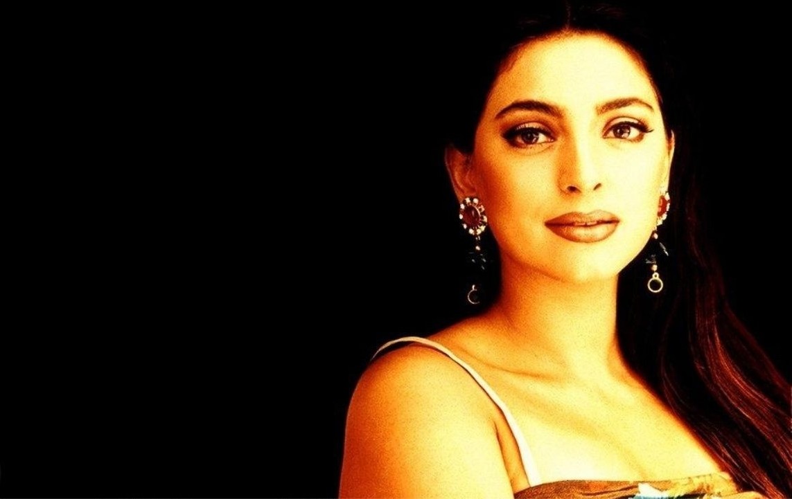 Juhi Chawla Gorgeous HD Images And Pictures