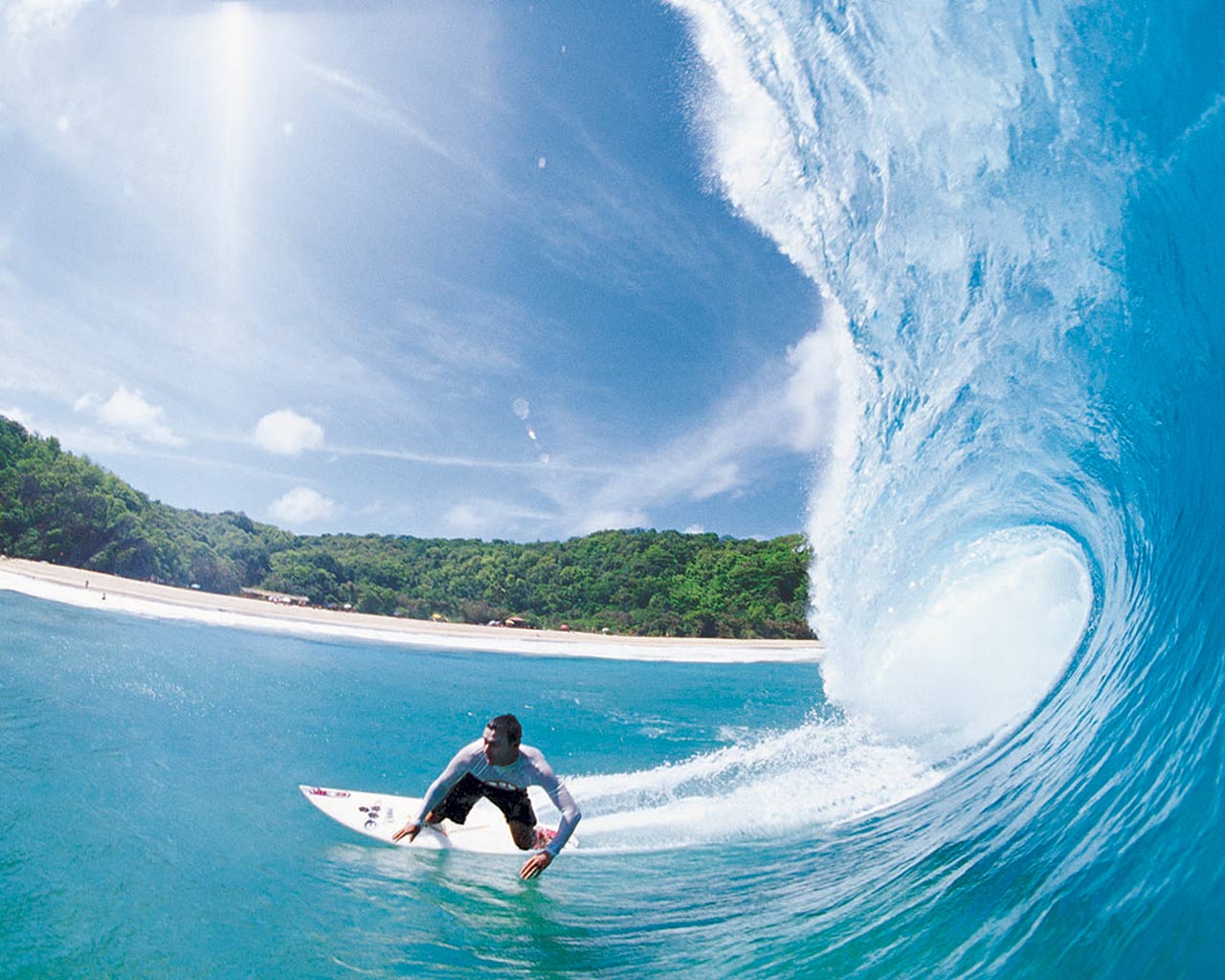 Free Surfing Wallpaper