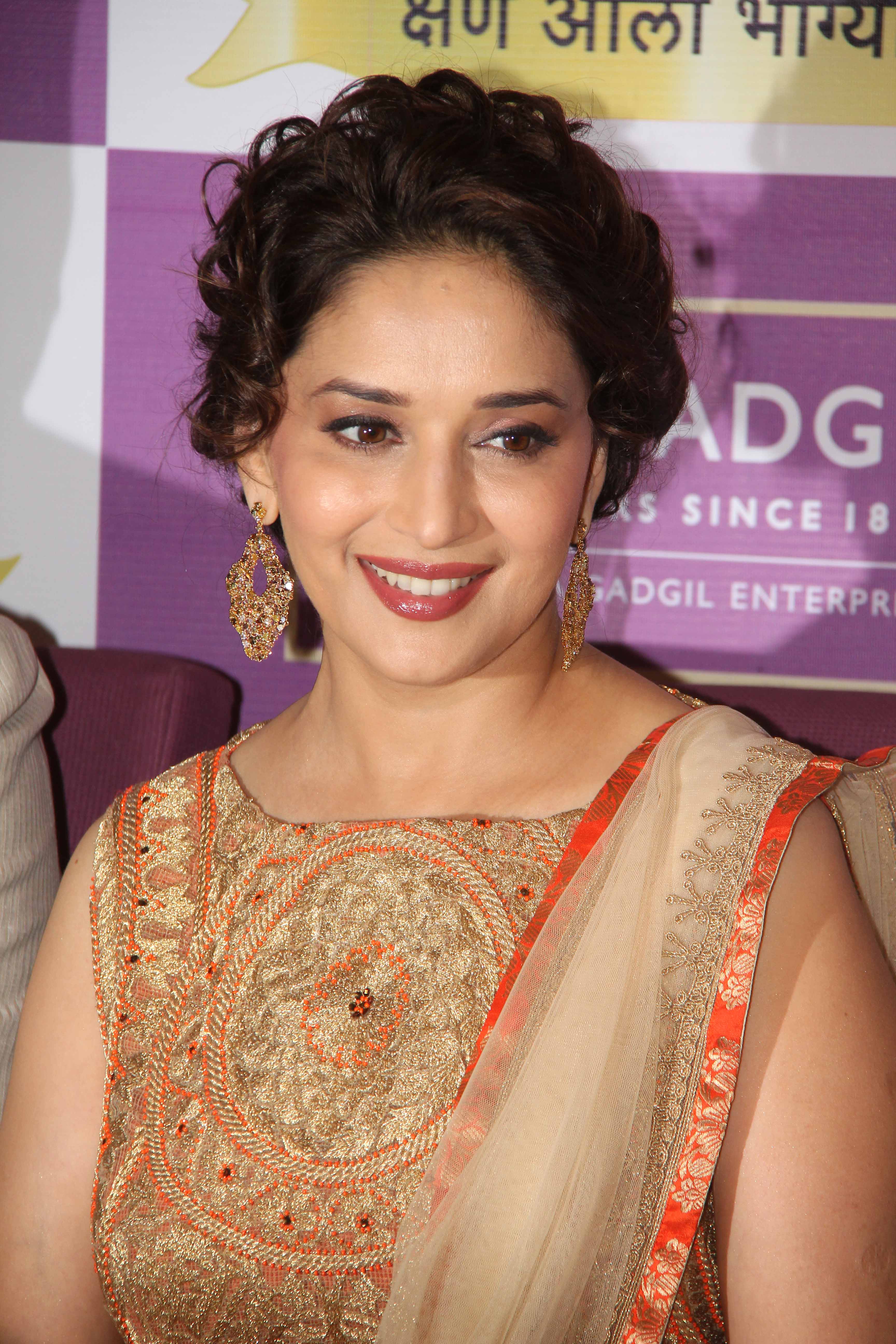 Wallpapers Of Madhuri Dixit