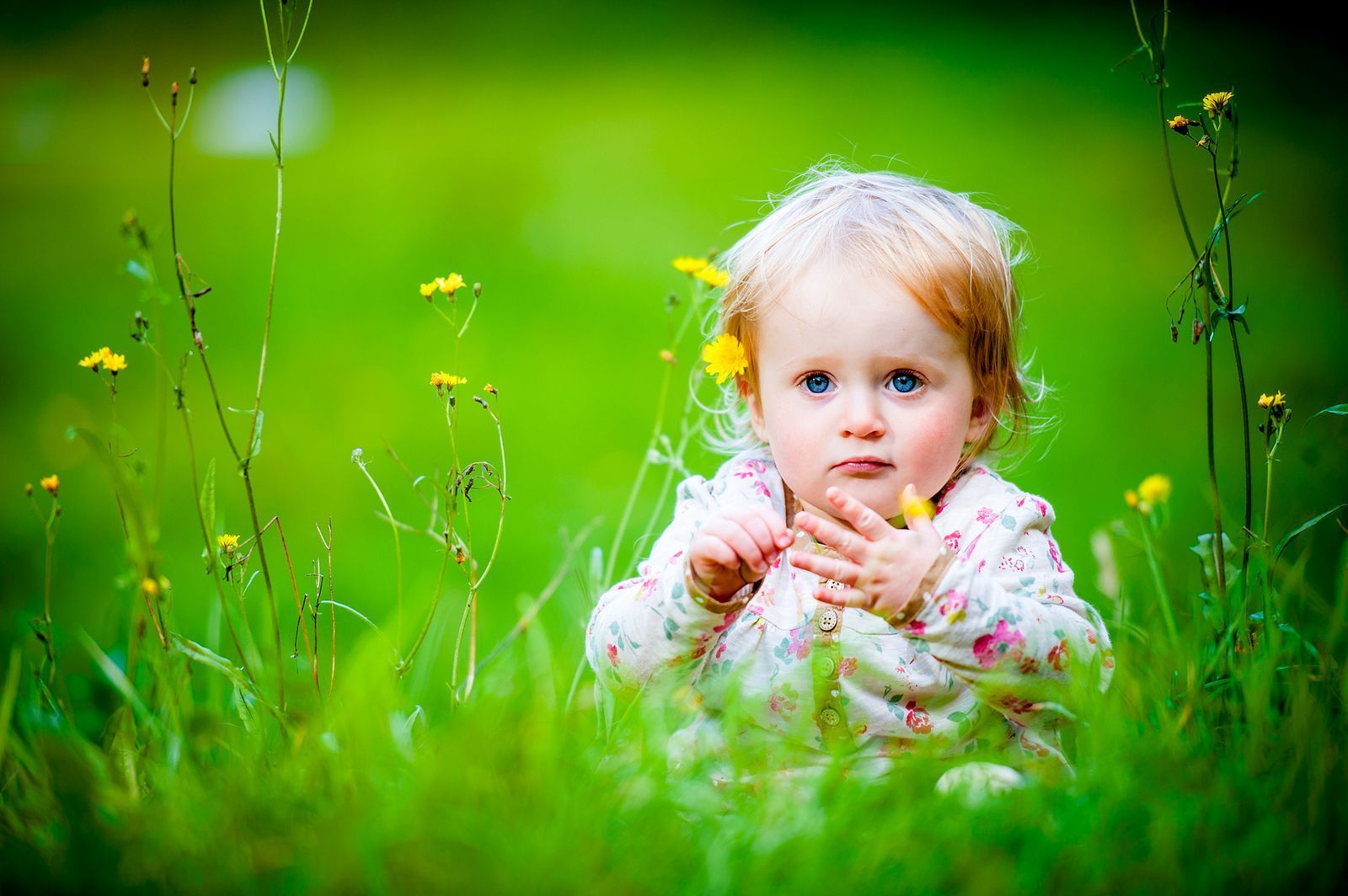 Cute Baby Girls Wallpapers HD Pictures | One HD Wallpaper Pictures ...