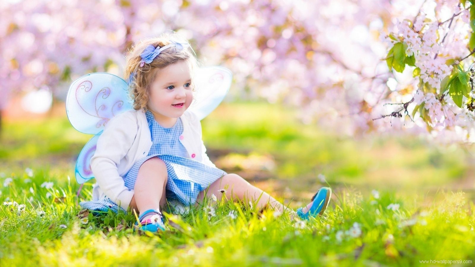Lovely Babies Wallpapers HD Pictures | Live HD Wallpaper HQ ...