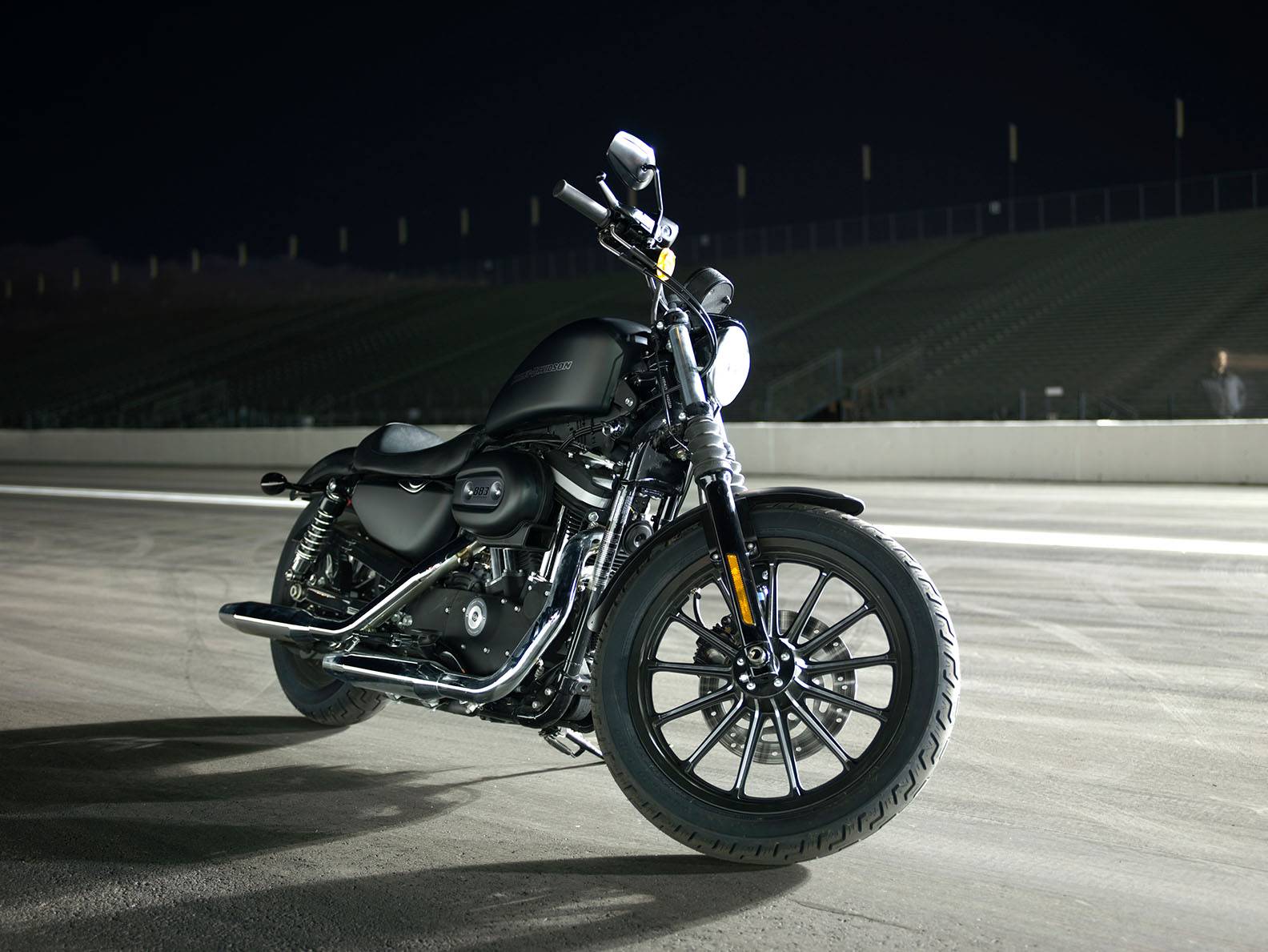 Harley Davidson Iron 883 10 Photo, Image, Picture and wallpaper ...