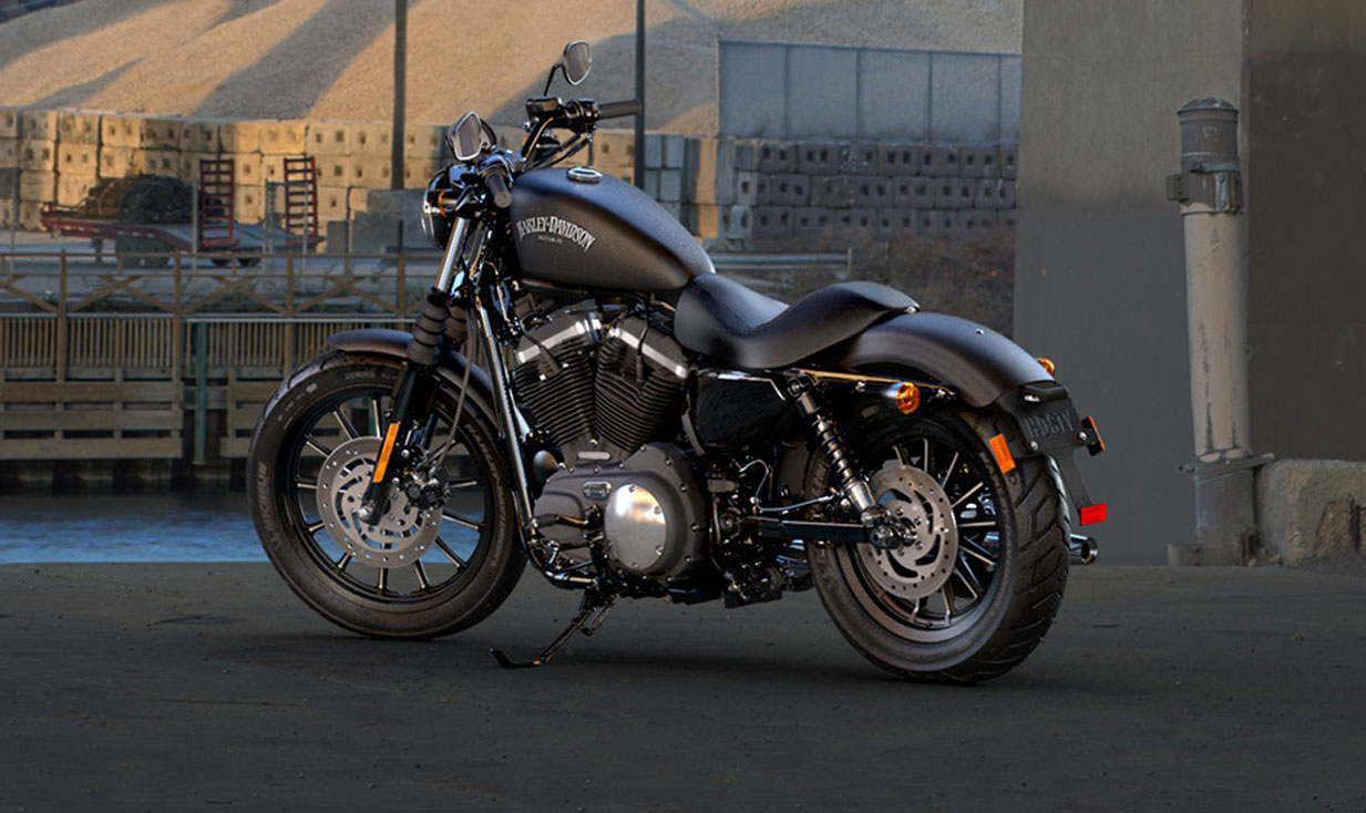 Harley Davidson Iron 883 2015 | My Car Gear